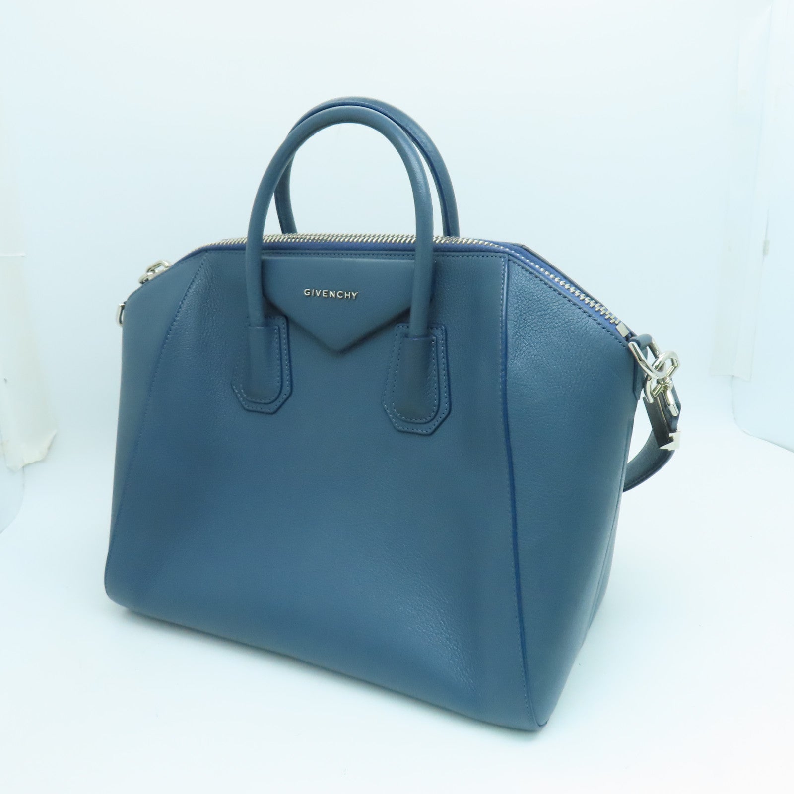 GIVENCHY 牛皮皮革Antignoa银扣手挽肩背两用袋蓝色