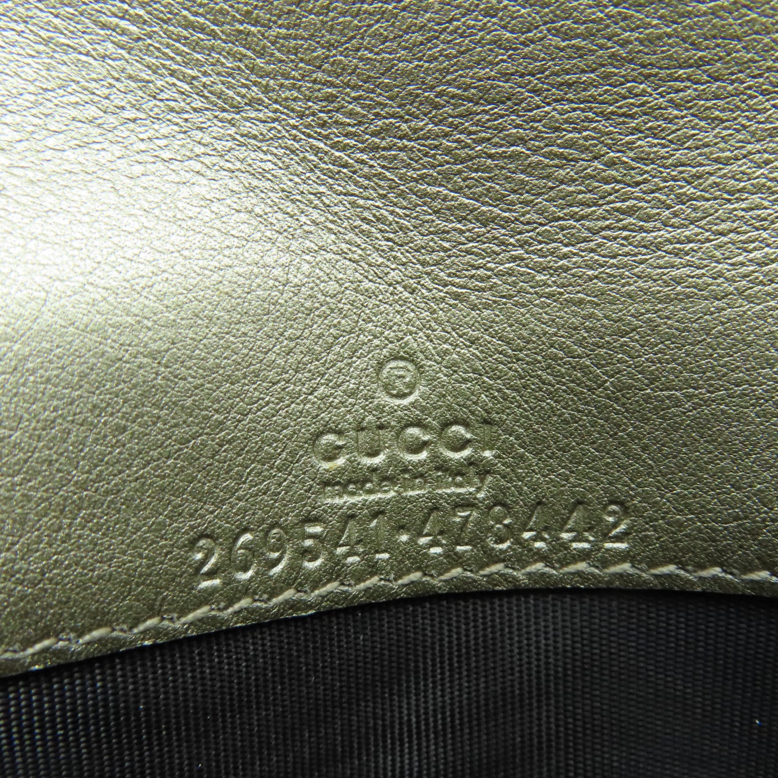 GUCCI 牛皮皮革Chain Shoulder金扣链带肩背袋金色