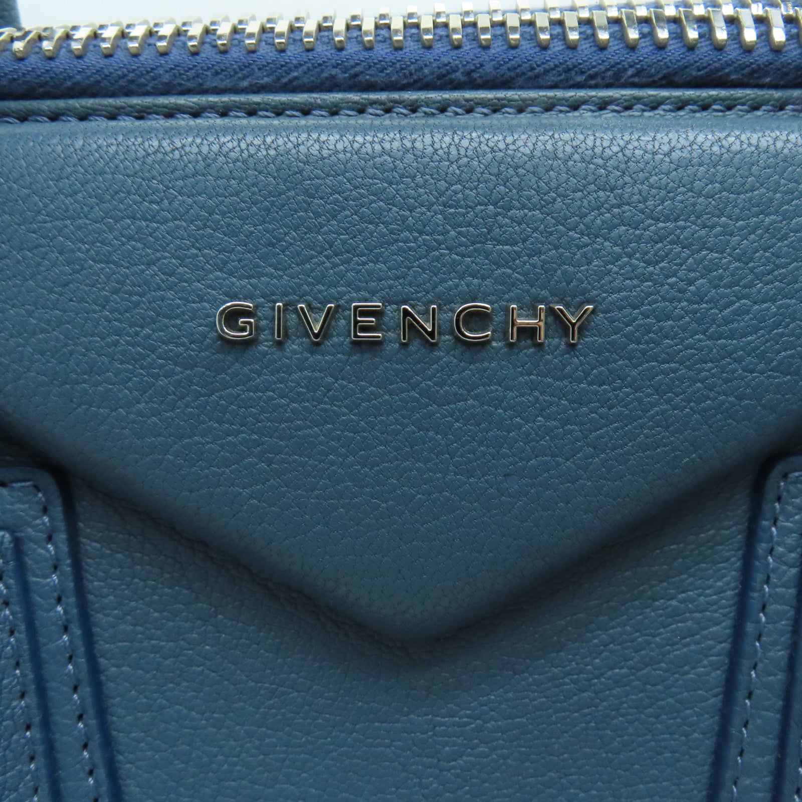 GIVENCHY 牛皮皮革Antignoa银扣手挽肩背两用袋蓝色