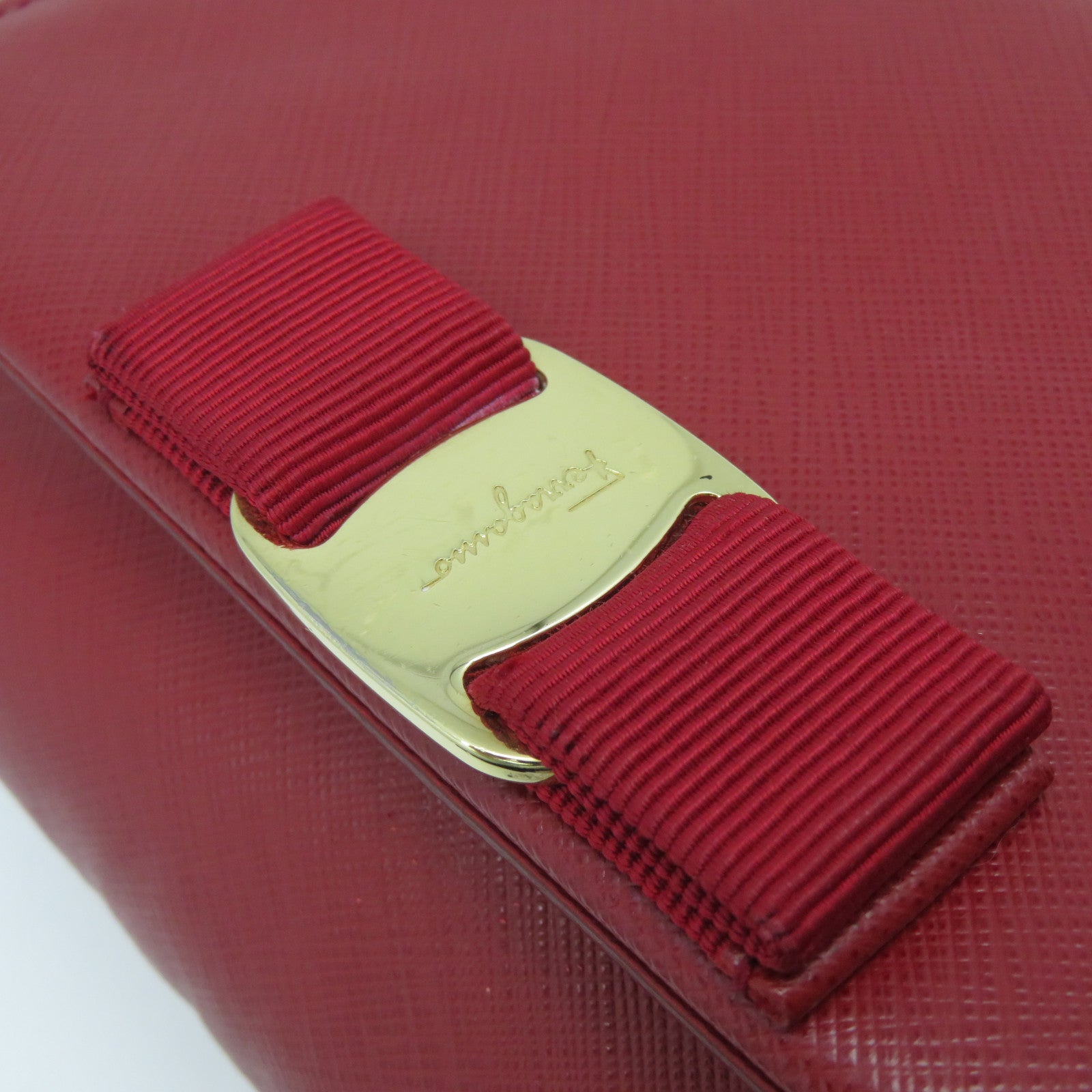 Salvatore Ferragamo 牛皮皮革Chain Shoulder Bag金扣鏈帶肩背袋紅色