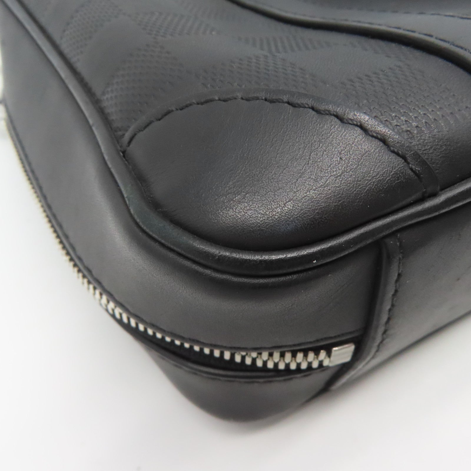 LOUIS VUITTON Damier Infini Sirius Messenger Bag銀扣肩背袋黑色