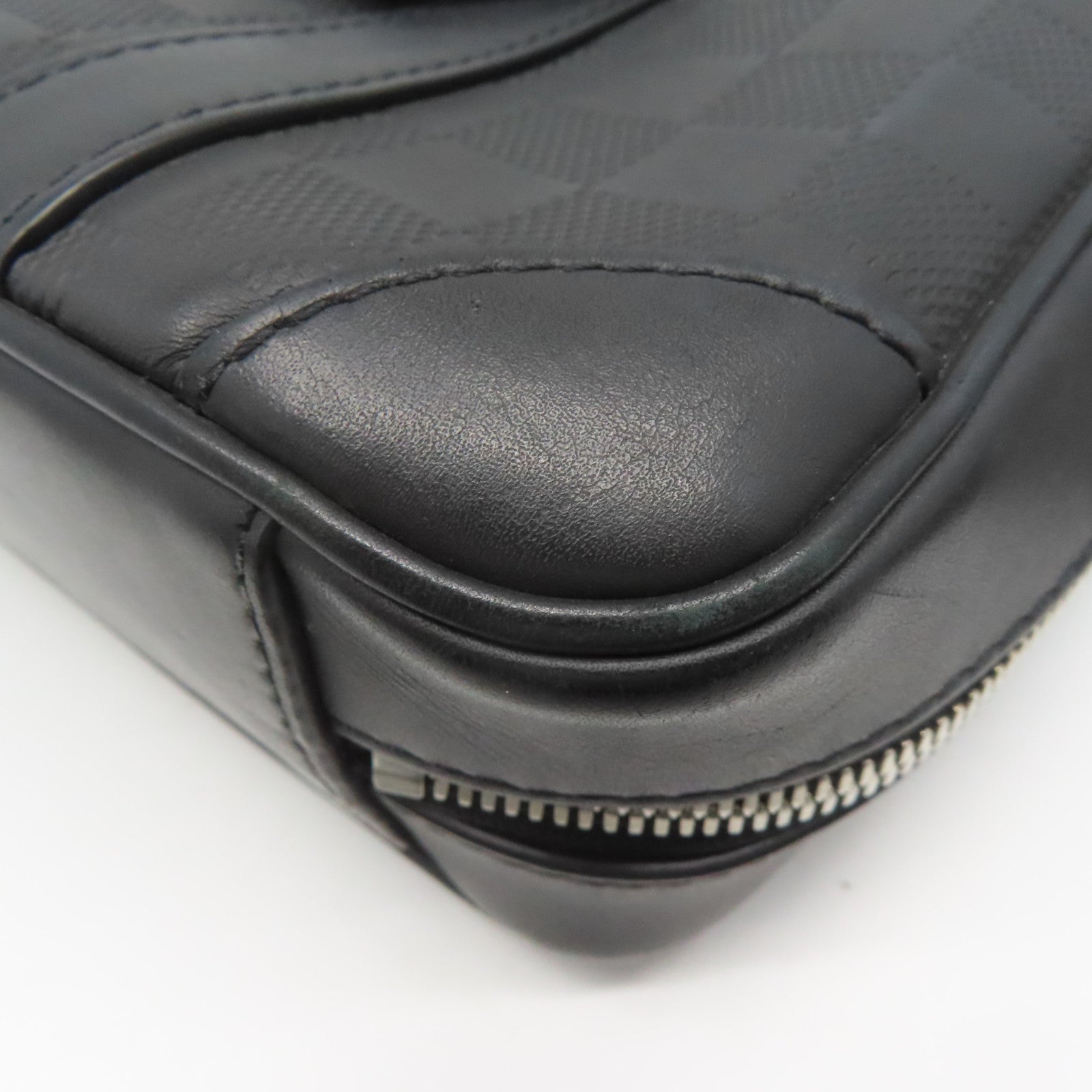 LOUIS VUITTON Damier Infini Sirius Messenger Bag銀扣肩背袋黑色