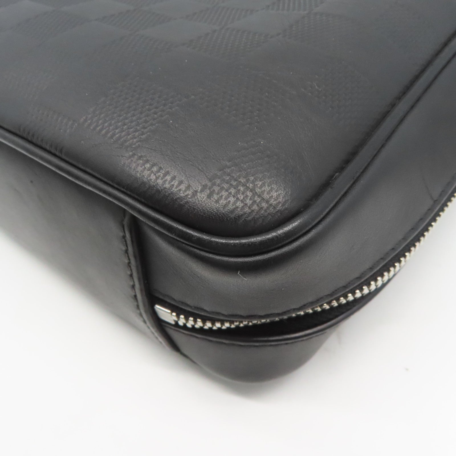 LOUIS VUITTON Damier Infini Sirius Messenger Bag銀扣肩背袋黑色