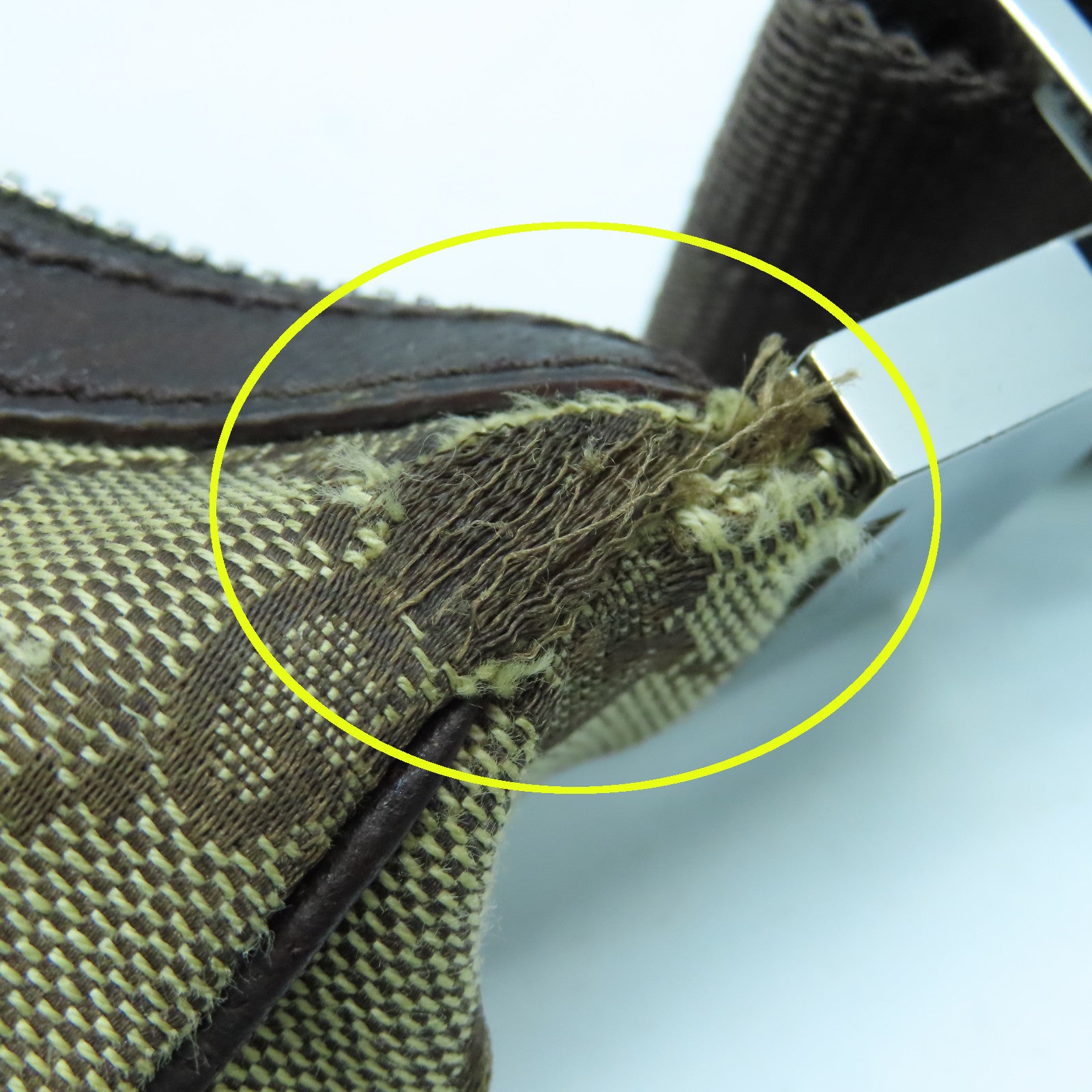 GUCCI 帆布Shoulder Bag銀扣肩背袋啡色