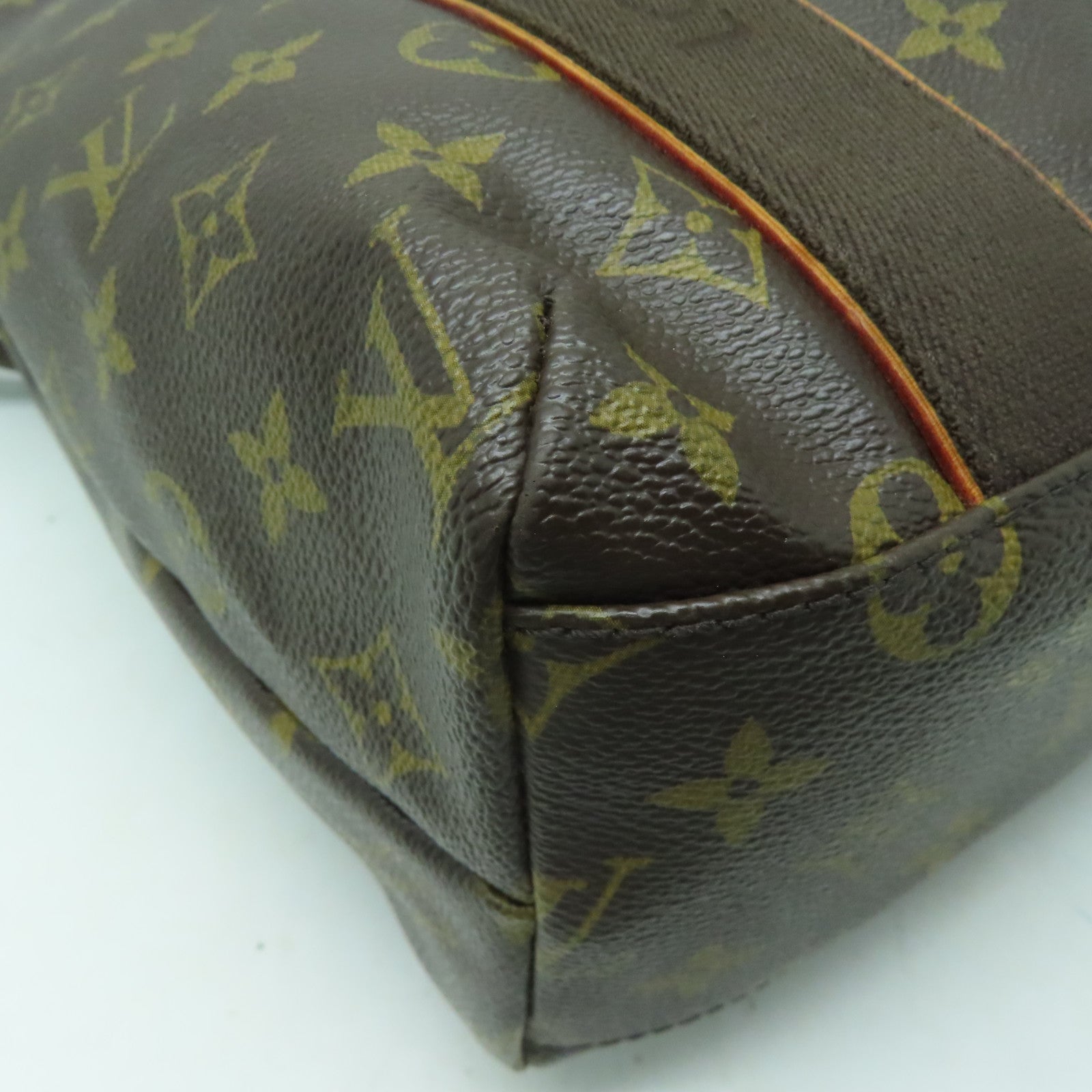 LOUIS VUITTON Monogram Beaubourg金扣手挽袋啡色