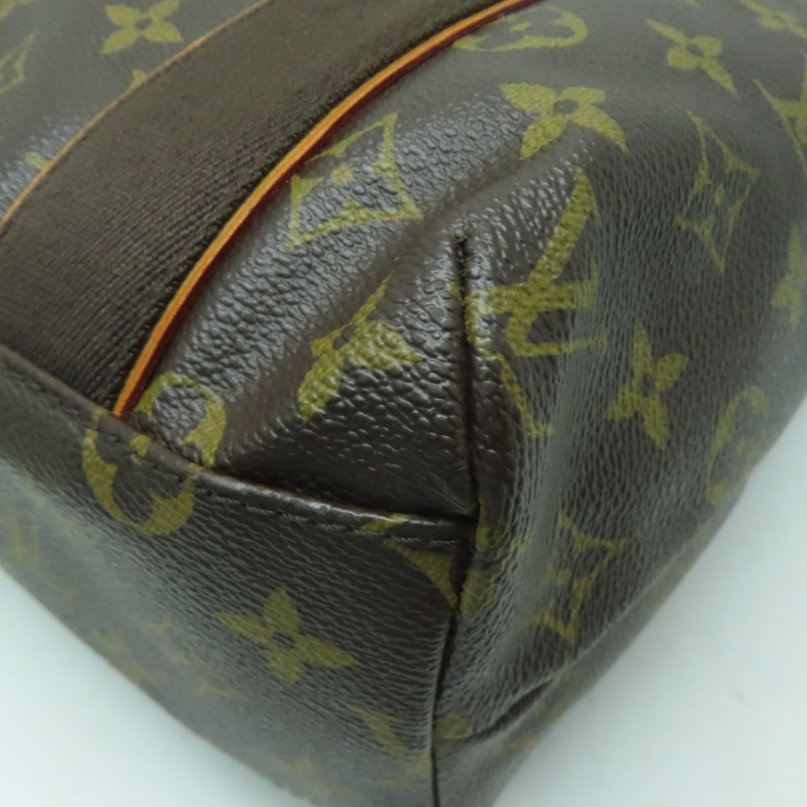 LOUIS VUITTON Monogram Beaubourg金扣手挽袋啡色
