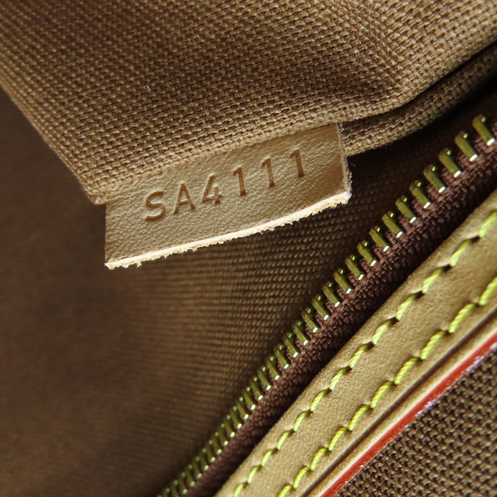 LOUIS VUITTON Monogram Batignolles Horizontal金扣手挽袋啡色