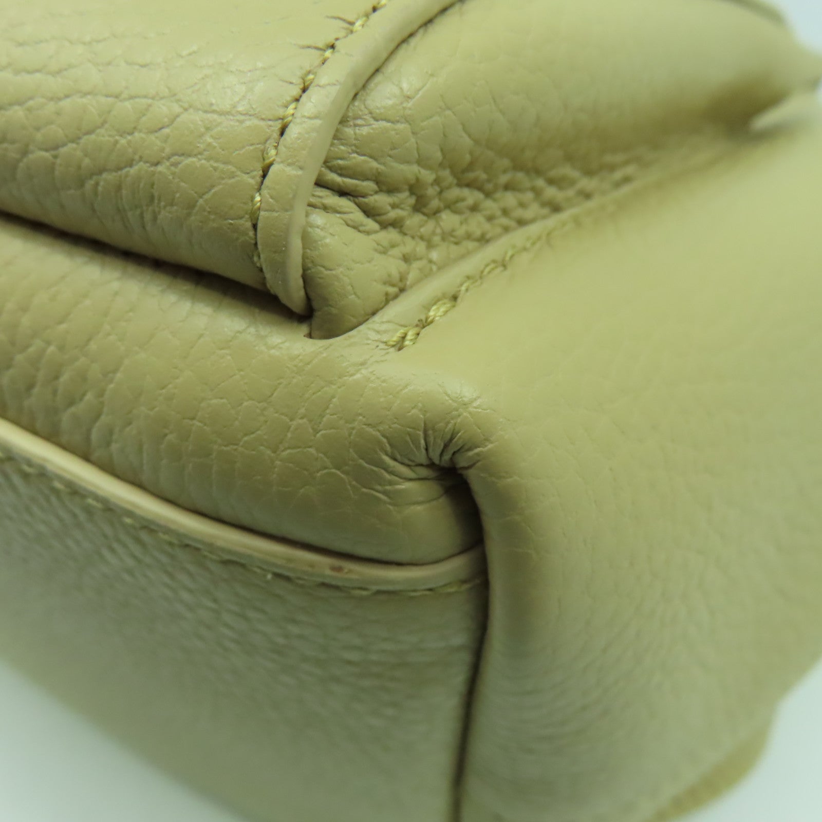 Furla 牛皮皮革Backpack金扣背包米色