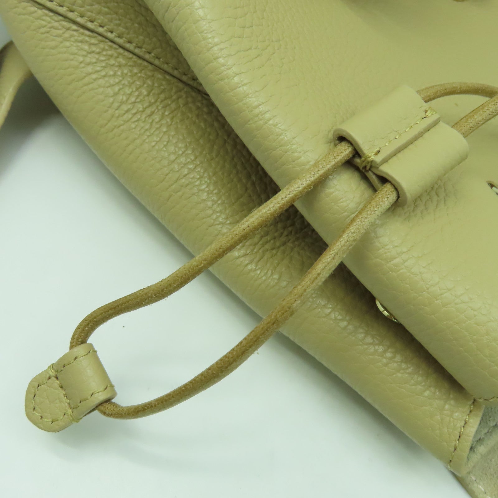 Furla 牛皮皮革Backpack金扣背包米色
