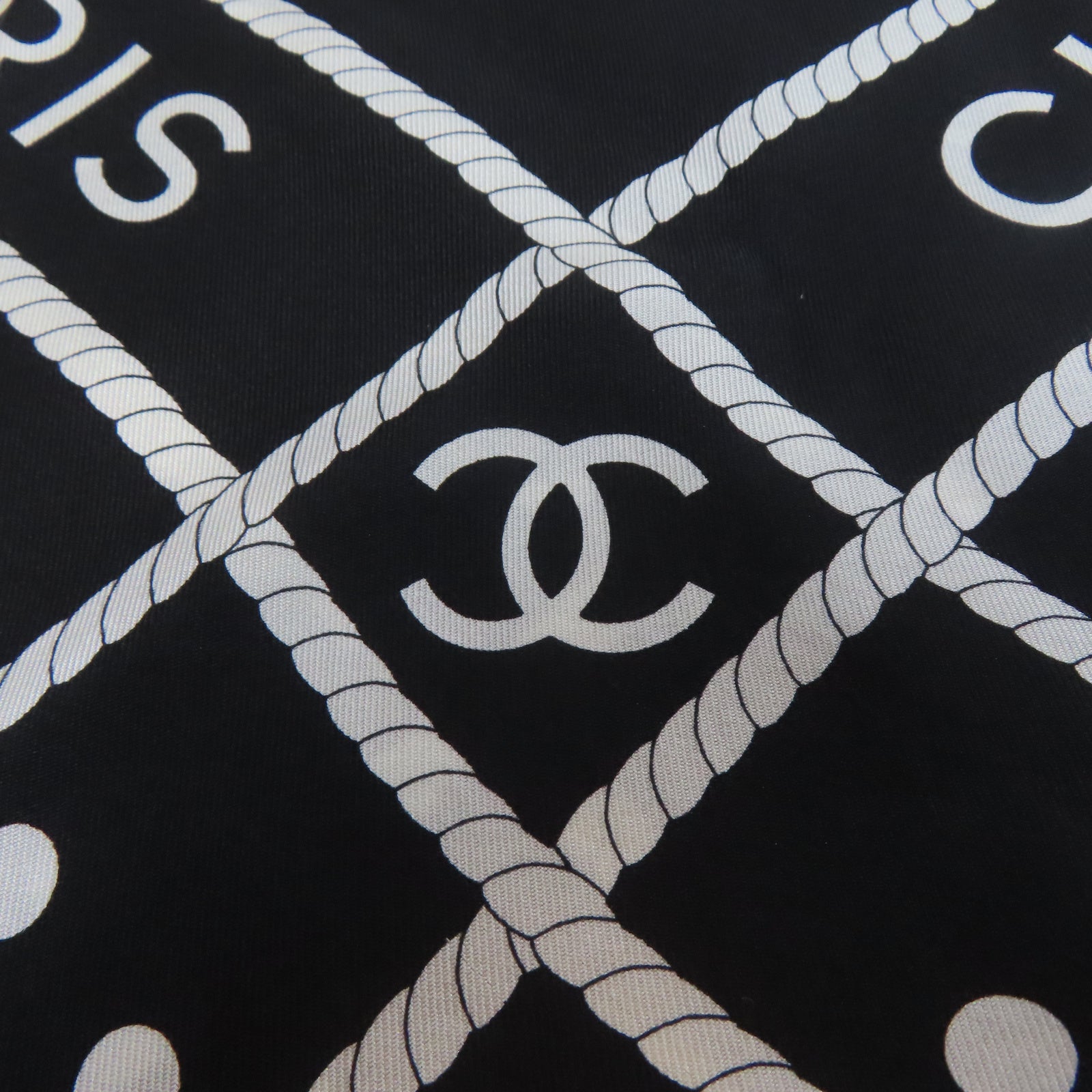 CHANEL 絲質Scarf絲巾黑色/白色