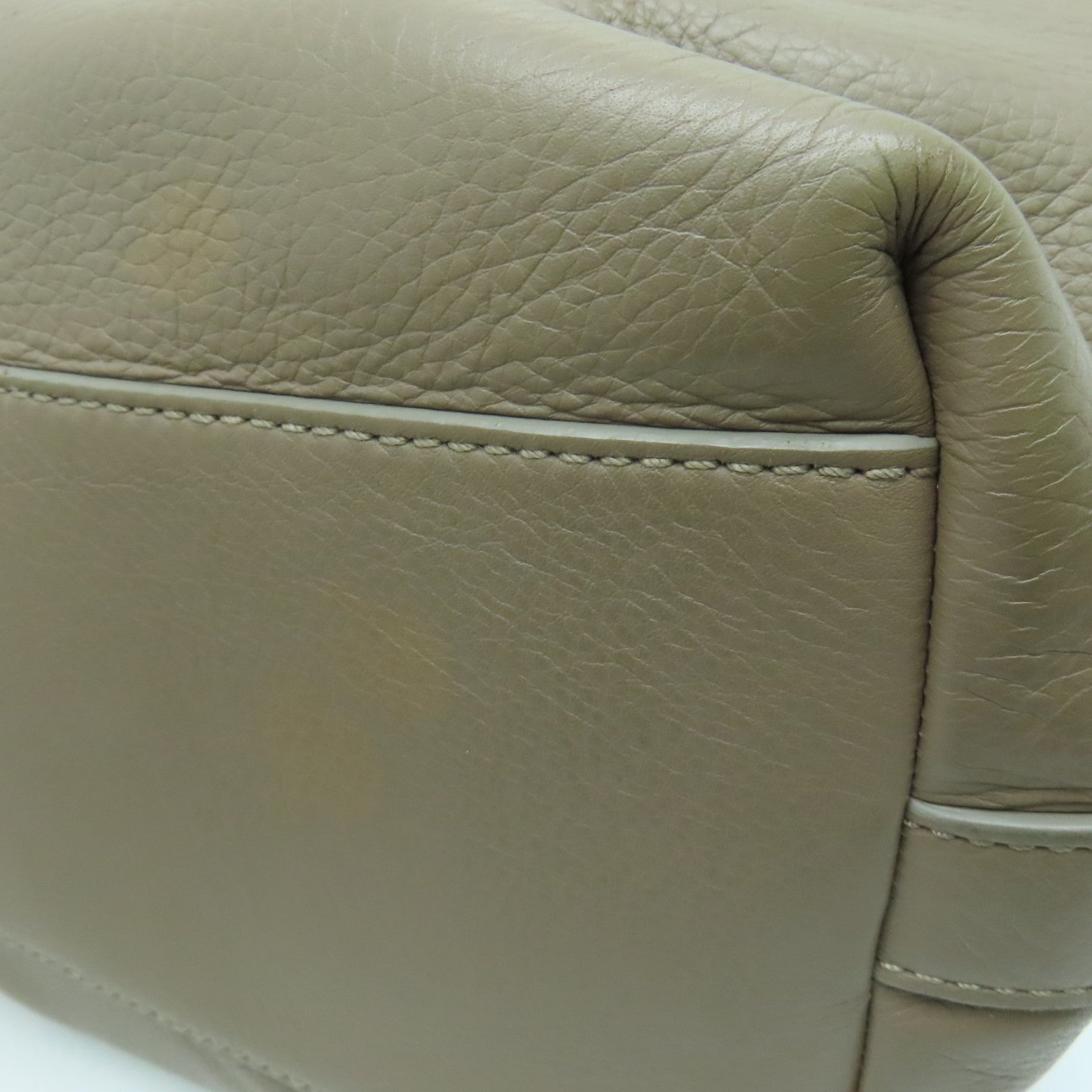 GIVENCHY 牛皮皮革Antigona银扣手挽肩背两用袋灰色