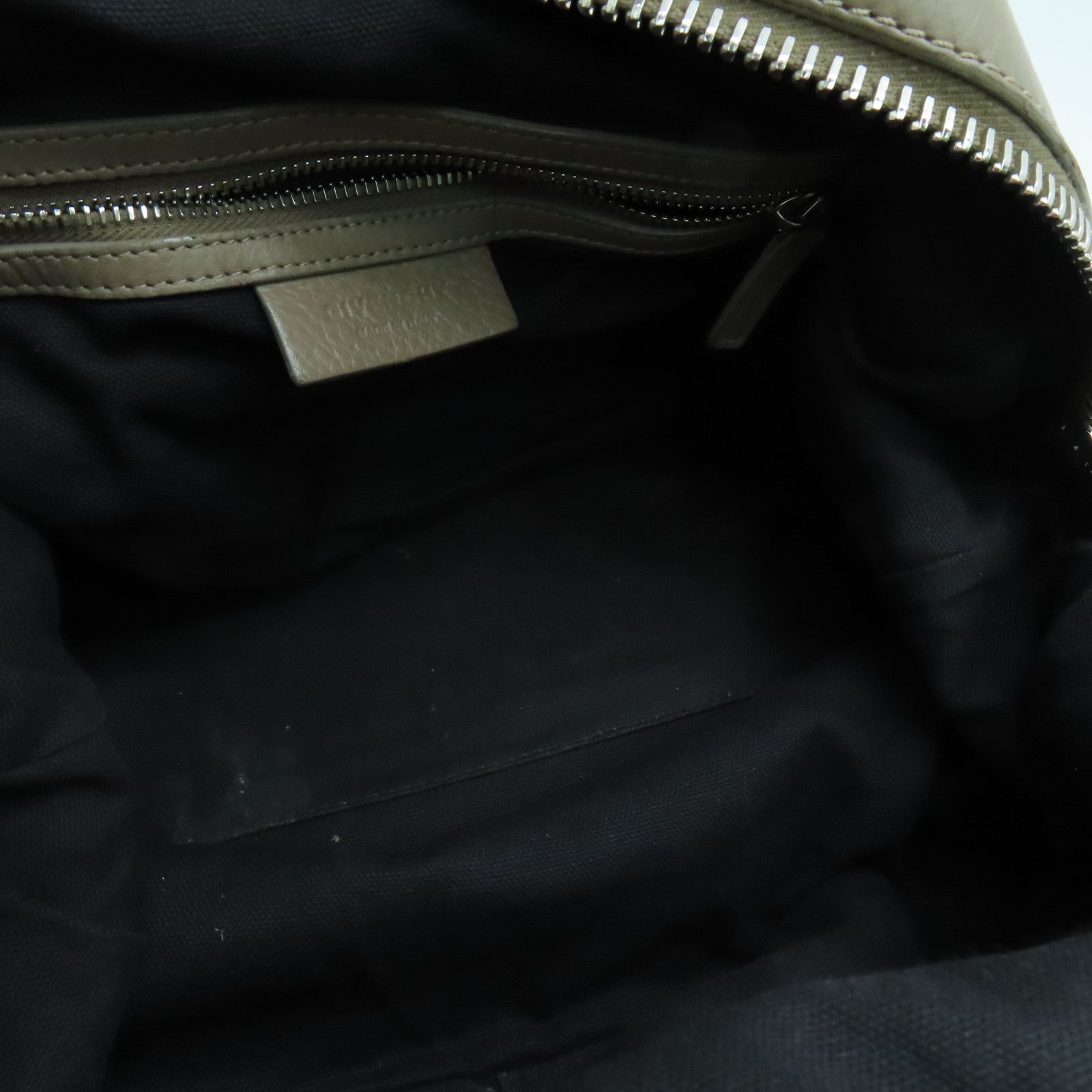 GIVENCHY 牛皮皮革Antigona银扣手挽肩背两用袋灰色