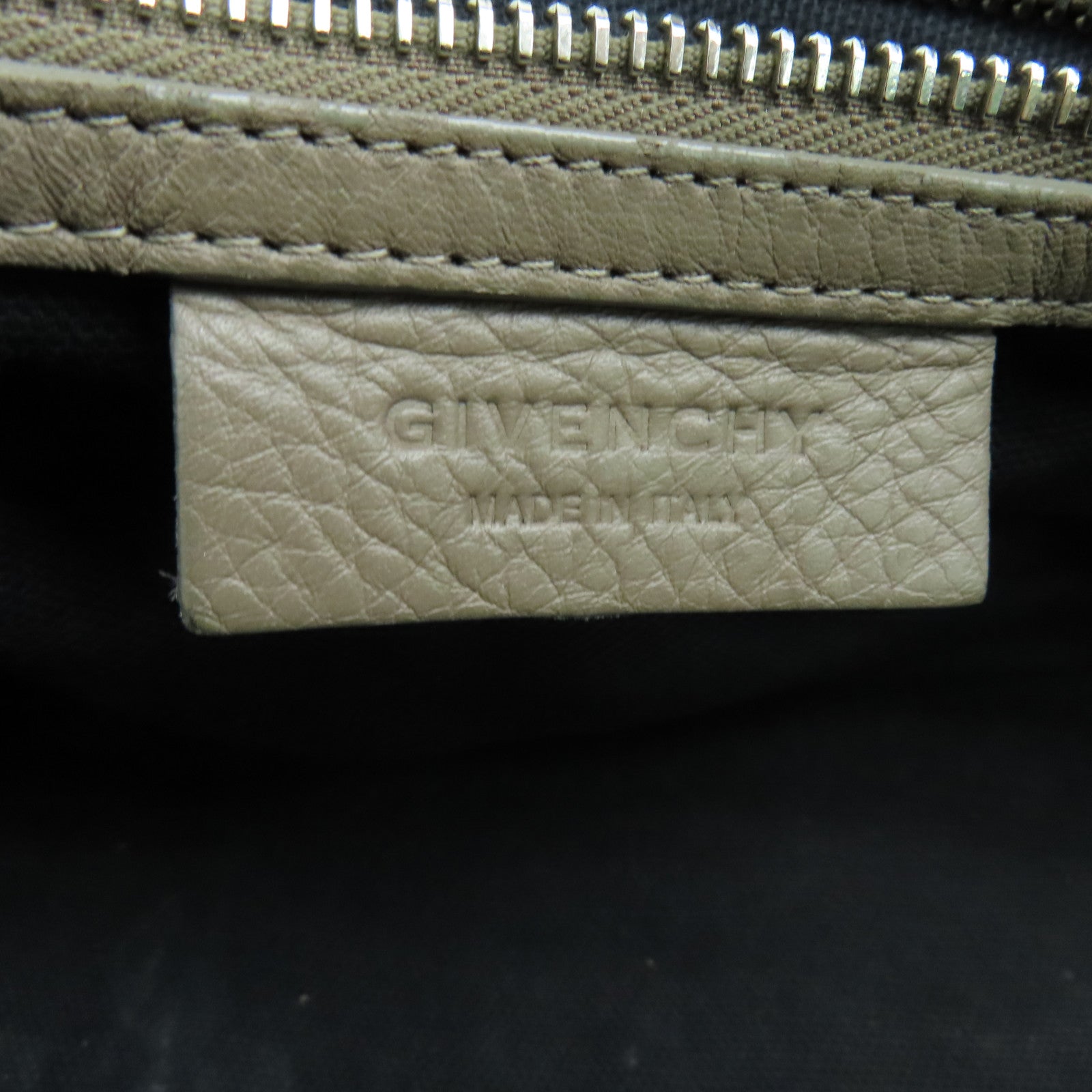 GIVENCHY 牛皮皮革Antigona银扣手挽肩背两用袋灰色