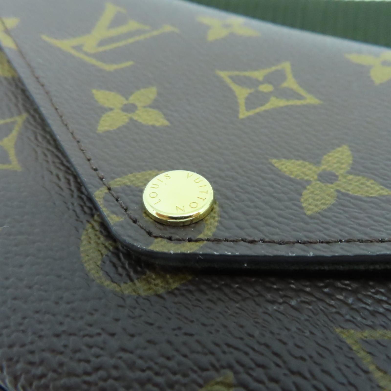 LOUIS VUITTON Monogram Felicie Strap & Go金扣肩背袋啡色
