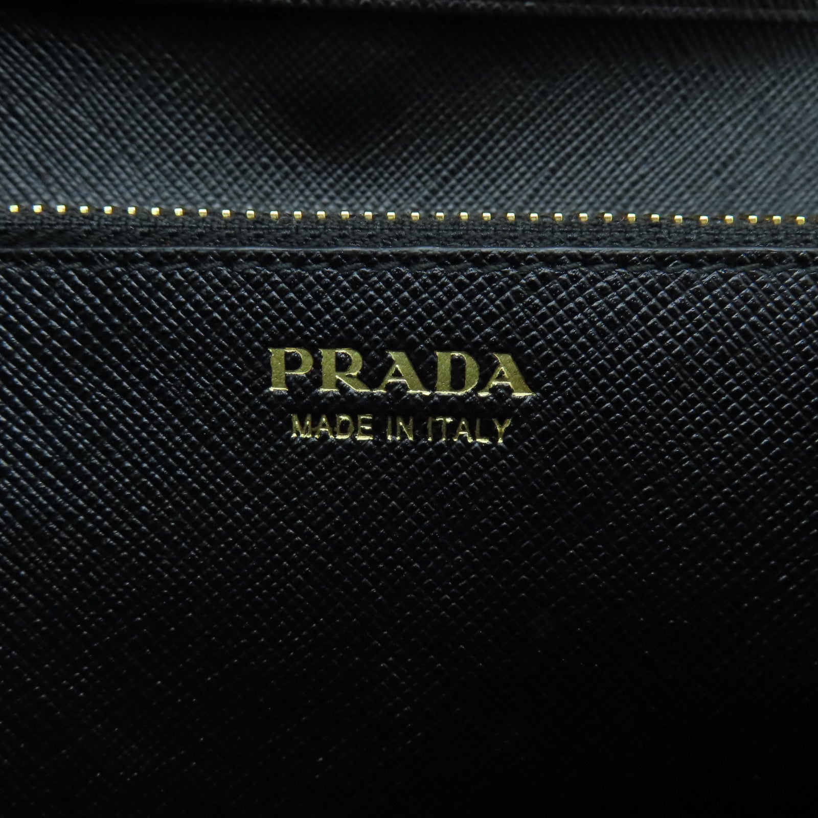 PRADA Saffiano皮革Long Wallet金扣長錢包黑色