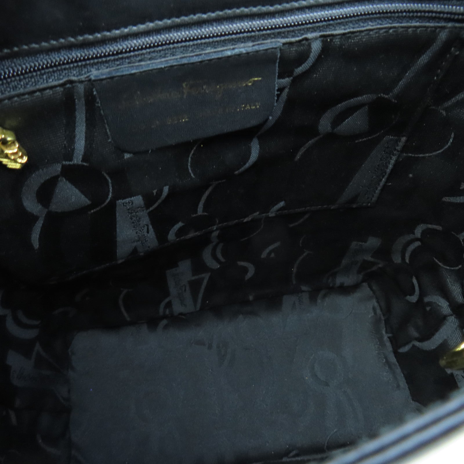 Salvatore Ferragamo Leather Shoulder Bag Gold Buckle Black
