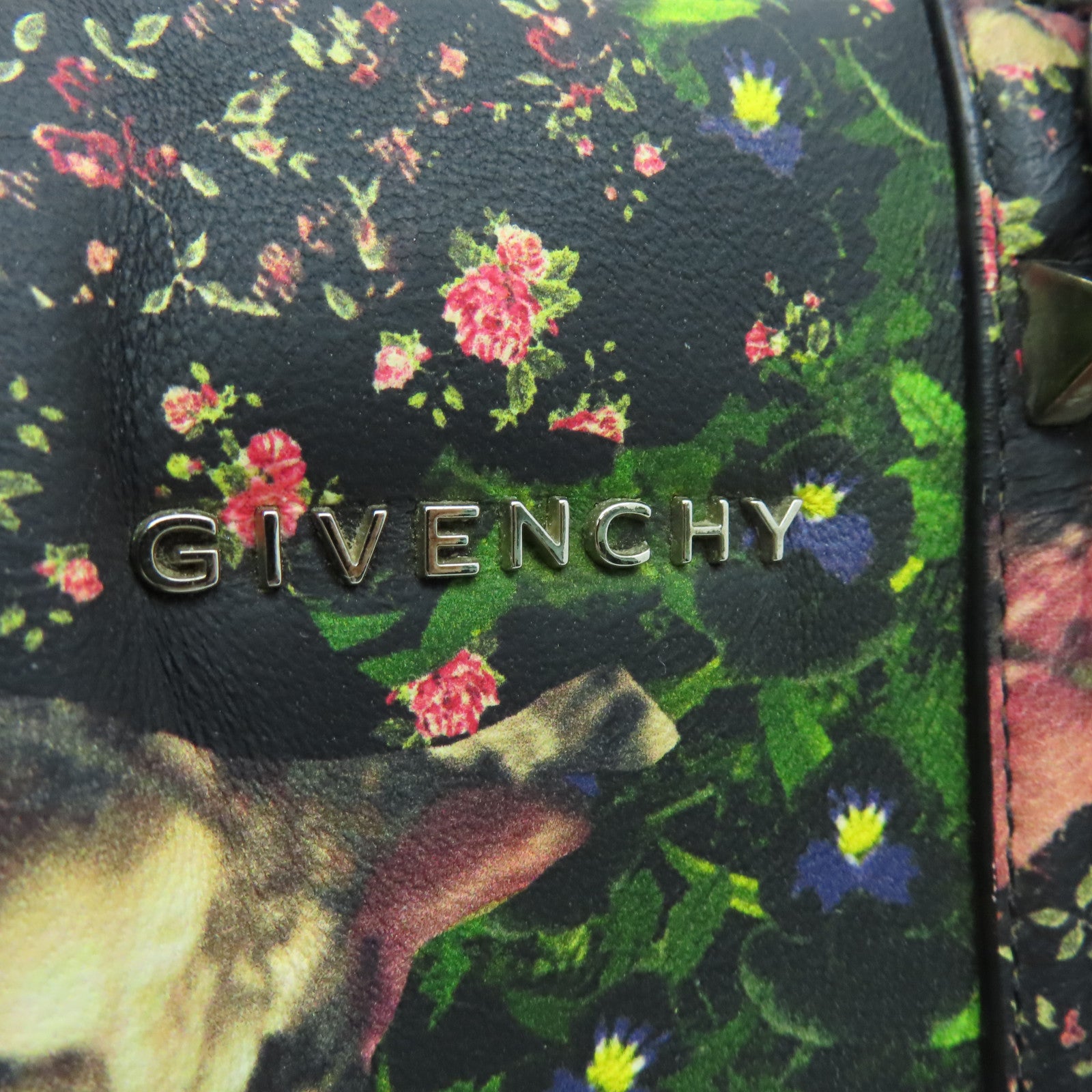 GIVENCHY 牛皮皮革Lucrezia Duffle銀扣手挽肩背兩用袋黑色