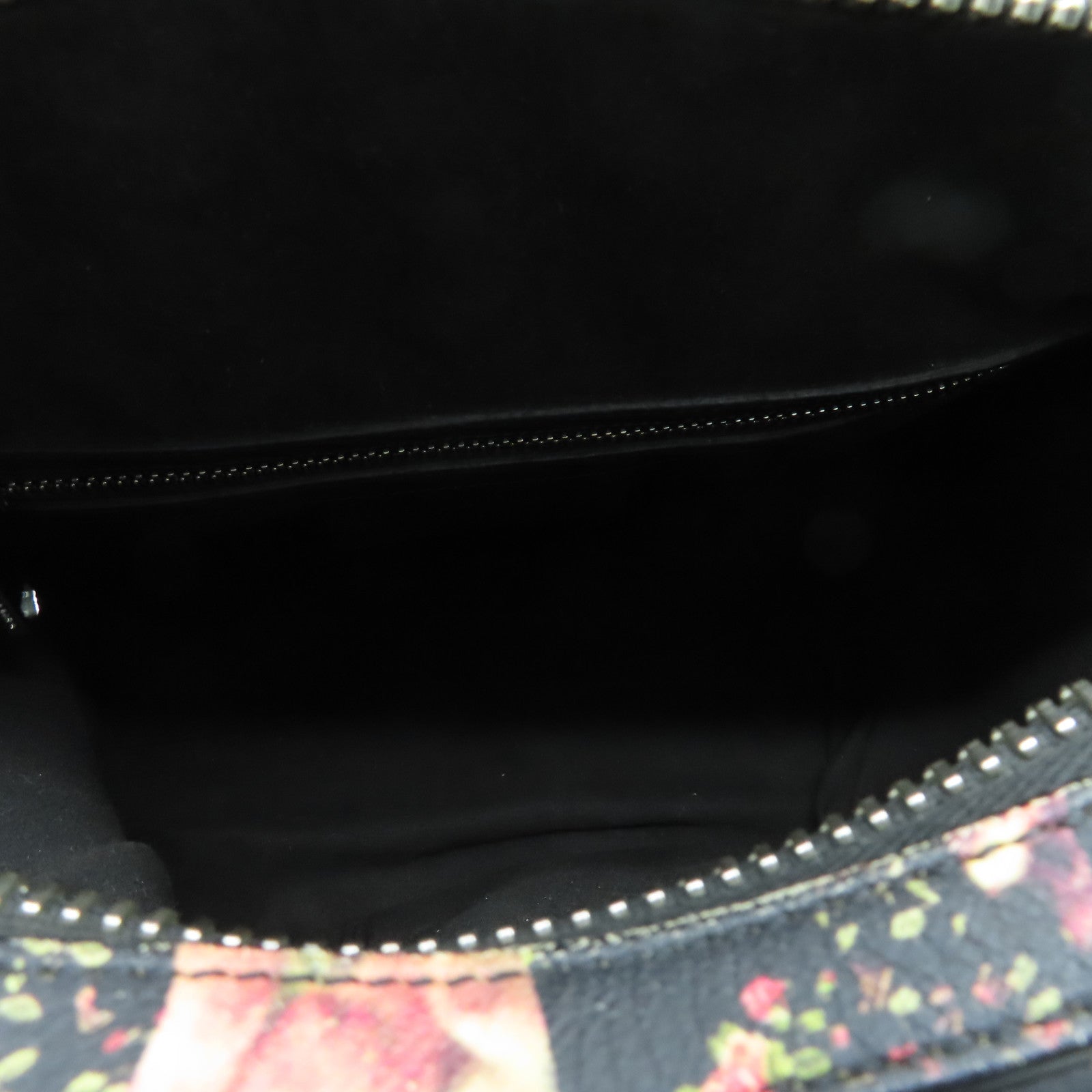 GIVENCHY 牛皮皮革Lucrezia Duffle銀扣手挽肩背兩用袋黑色