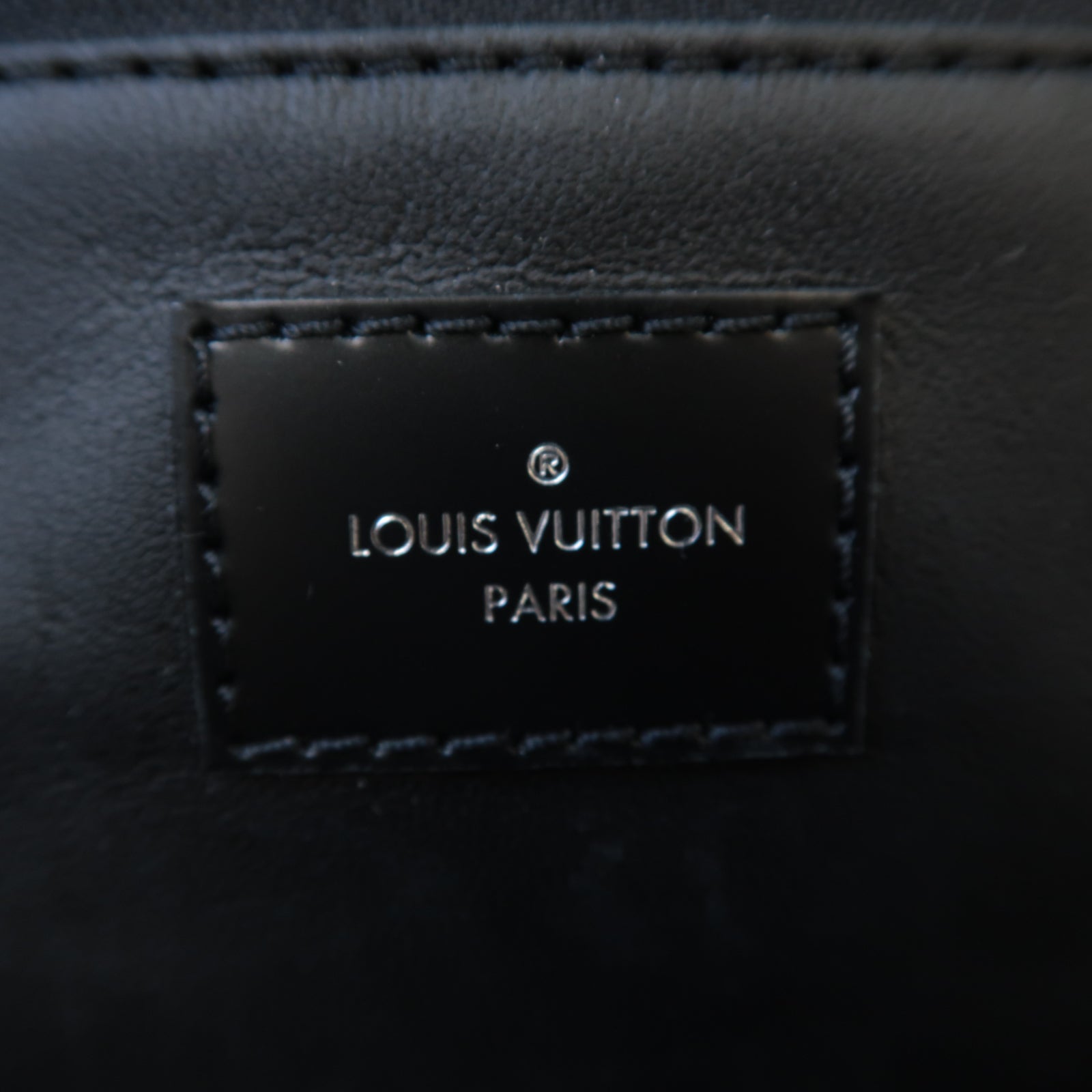 LOUIS VUITTON Damier Graphite Toiletry Pouch Clutch Bag銀扣手拿包黑色