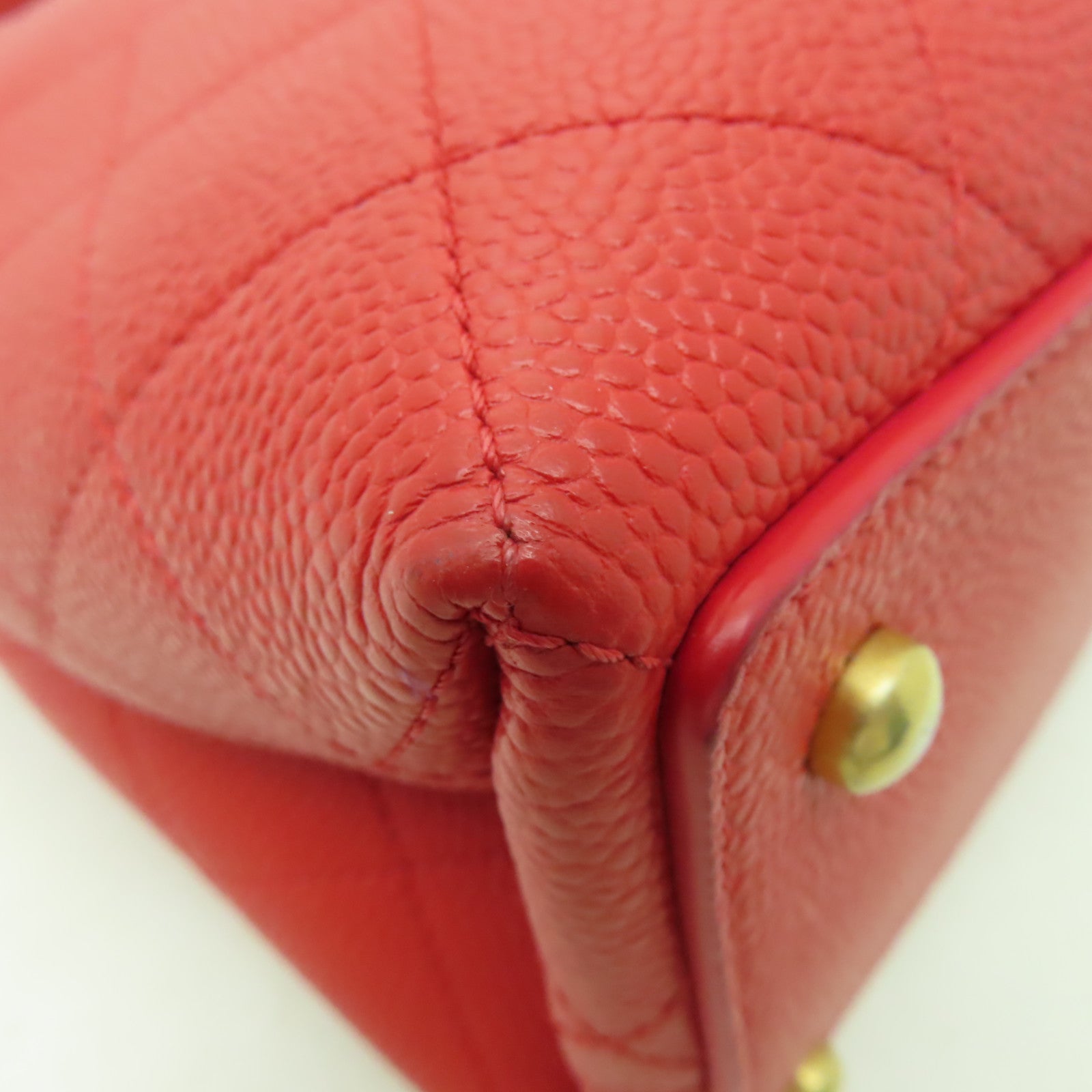 CHANEL 菱格Caviar皮革Bucket Sling金扣手挽肩背兩用袋紅色