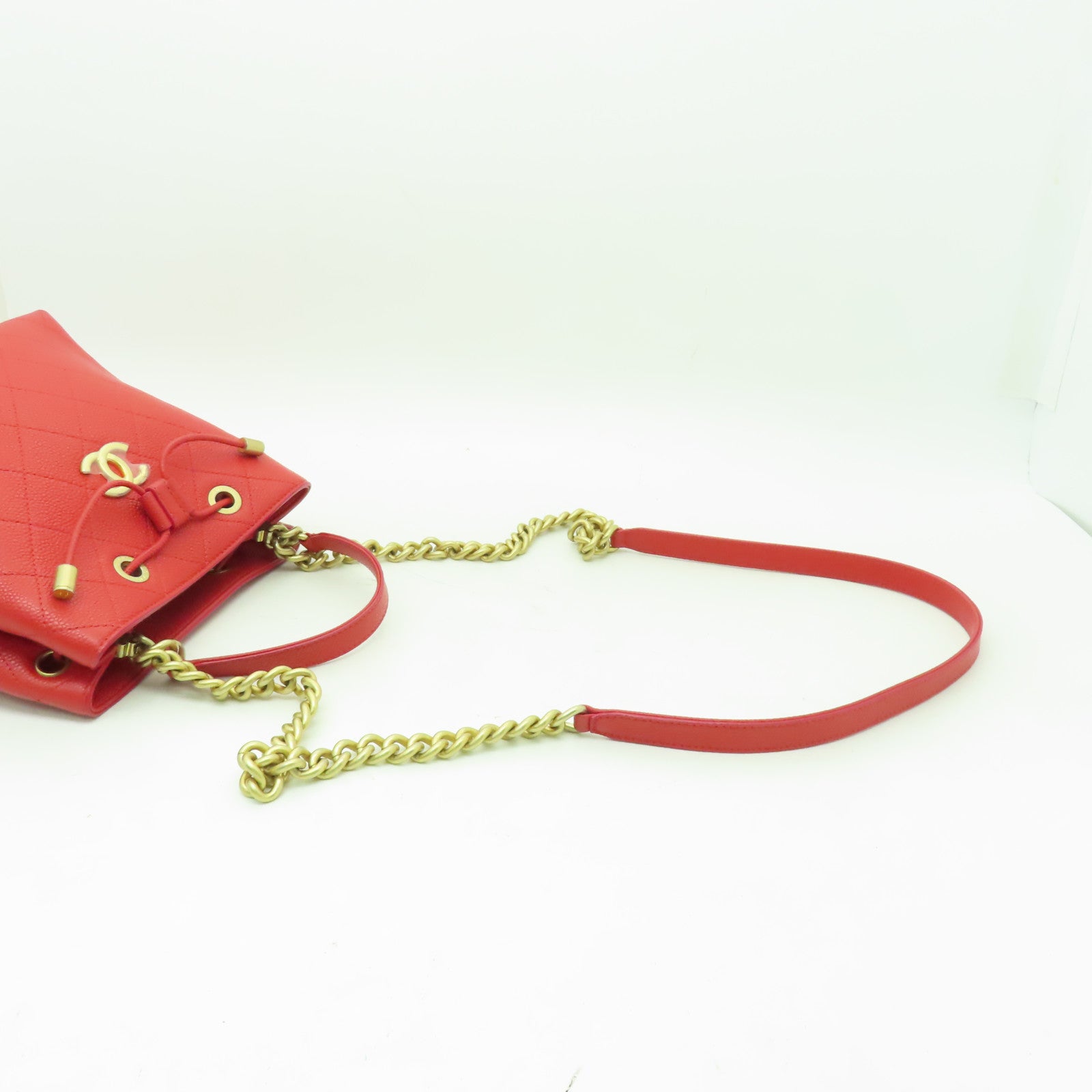 CHANEL 菱格Caviar皮革Bucket Sling金扣手挽肩背兩用袋紅色