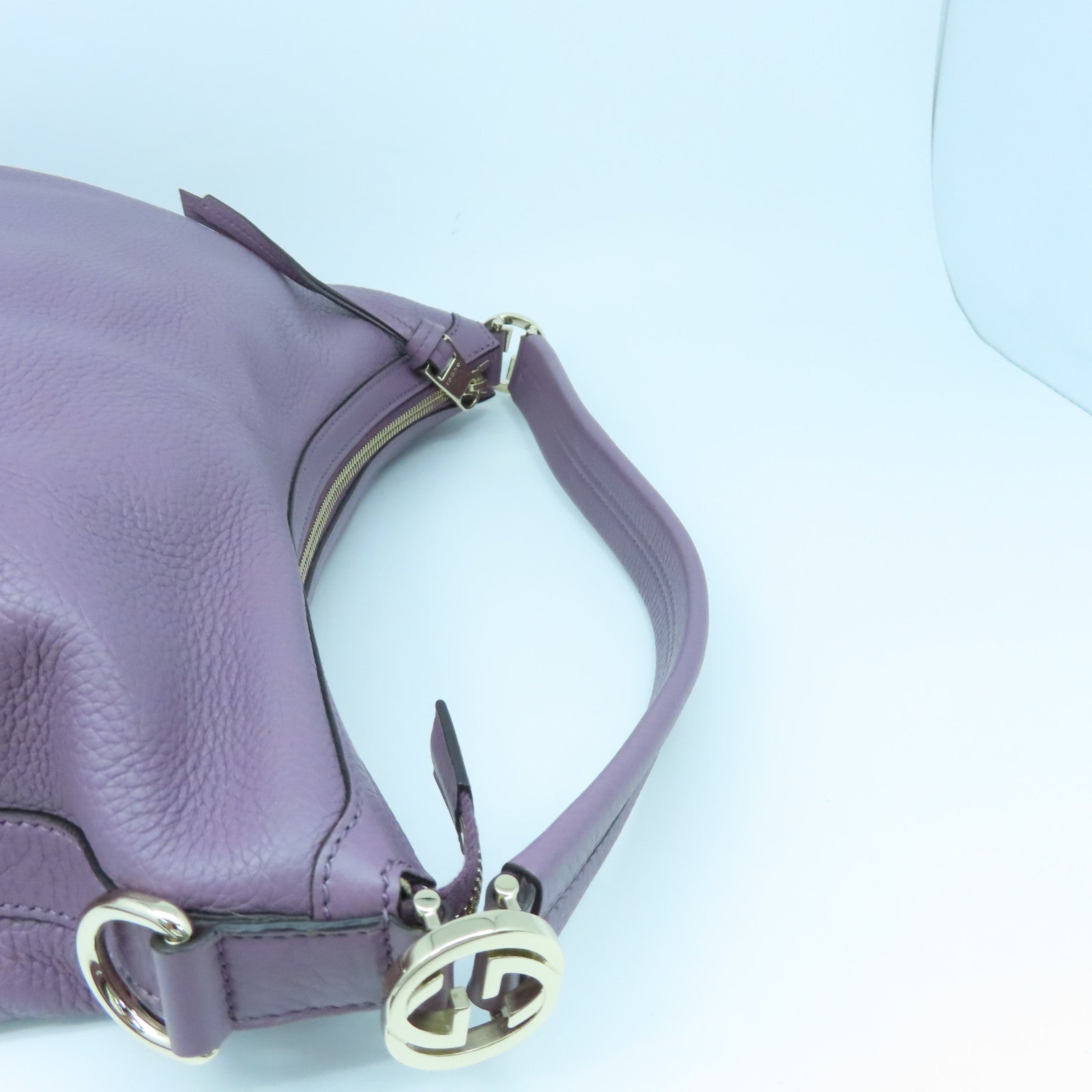 GUCCI Cowhide Leather Shoulder Bag Silver Buckle Handle Shoulder Bag Purple