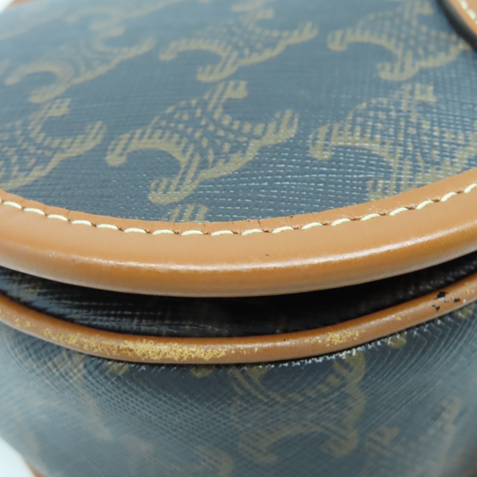 CELINE 塗層帆布Triomphe Foleo金扣肩背袋啡色/黑色