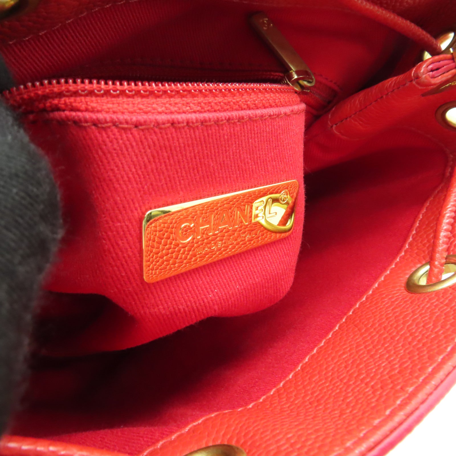 CHANEL 菱格Caviar皮革Bucket Sling金扣手挽肩背兩用袋紅色
