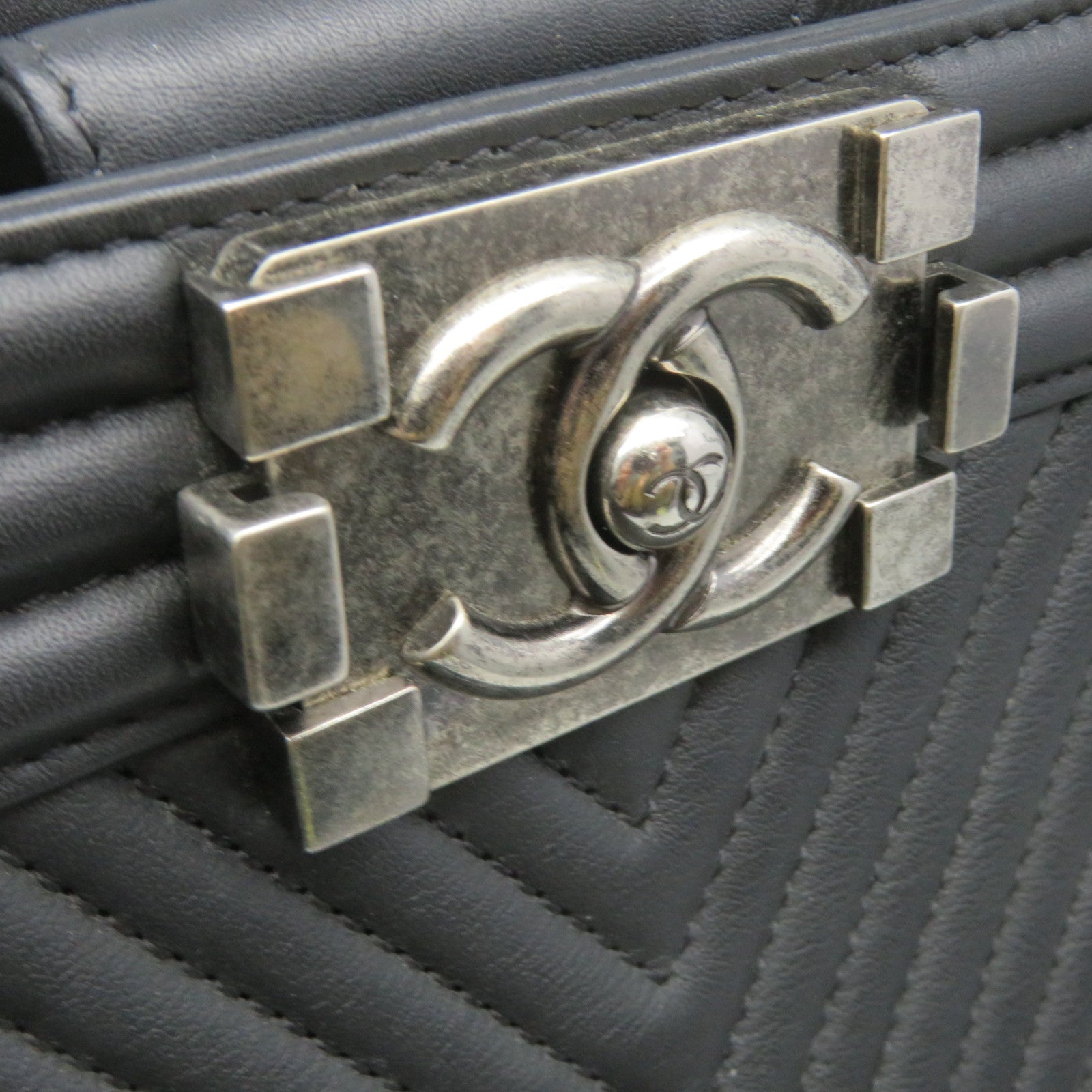 CHANEL 斜紋羊皮皮革Tote Bag銀扣肩帶袋黑色