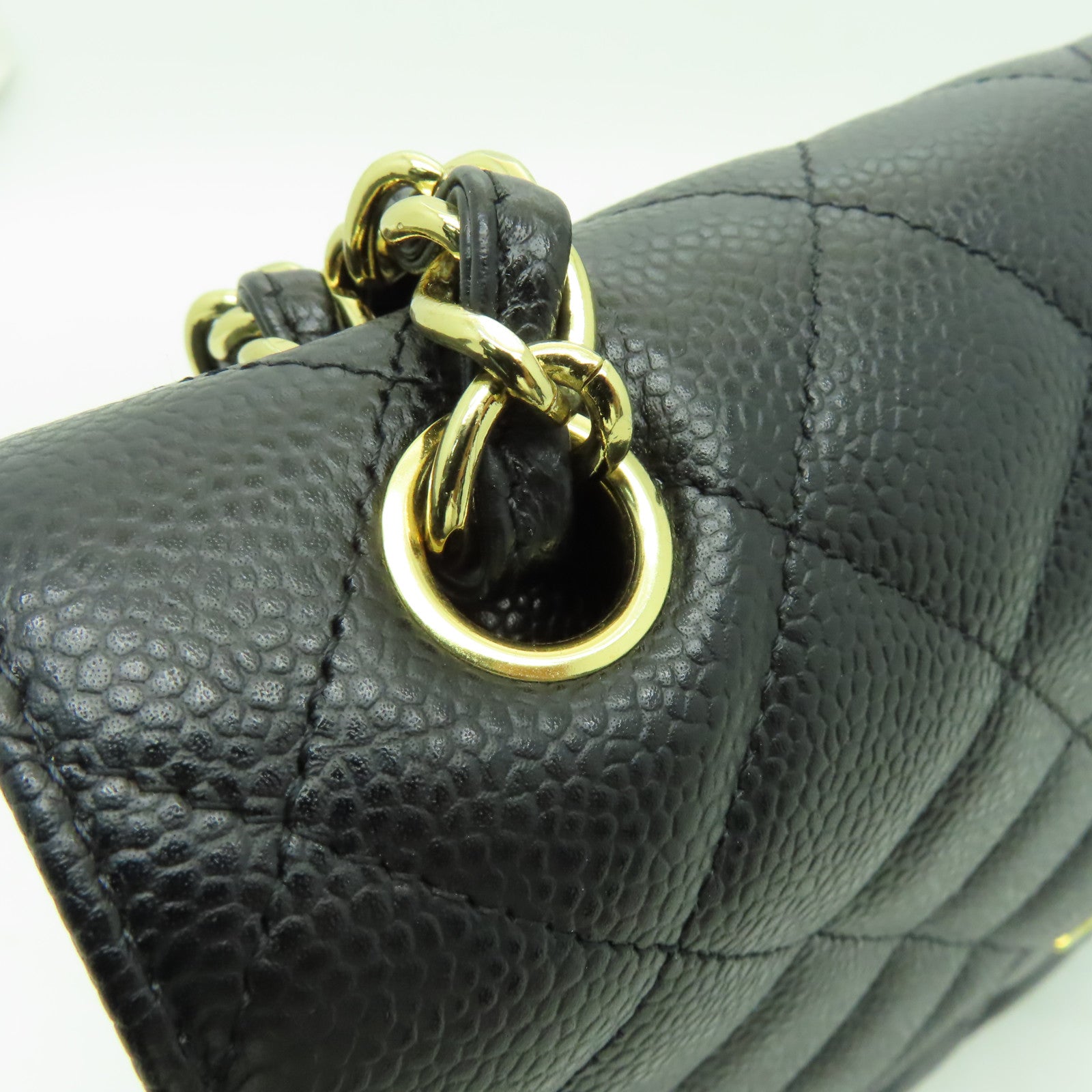 CHANEL 菱格Caviar皮革Classic Flap Jumbo金扣鏈帶肩背袋黒色