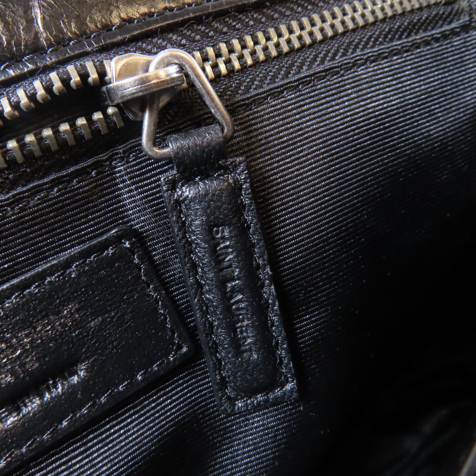 SAINT LAURENT 牛皮皮革Niki Bag黑扣鏈帶肩背袋黑色