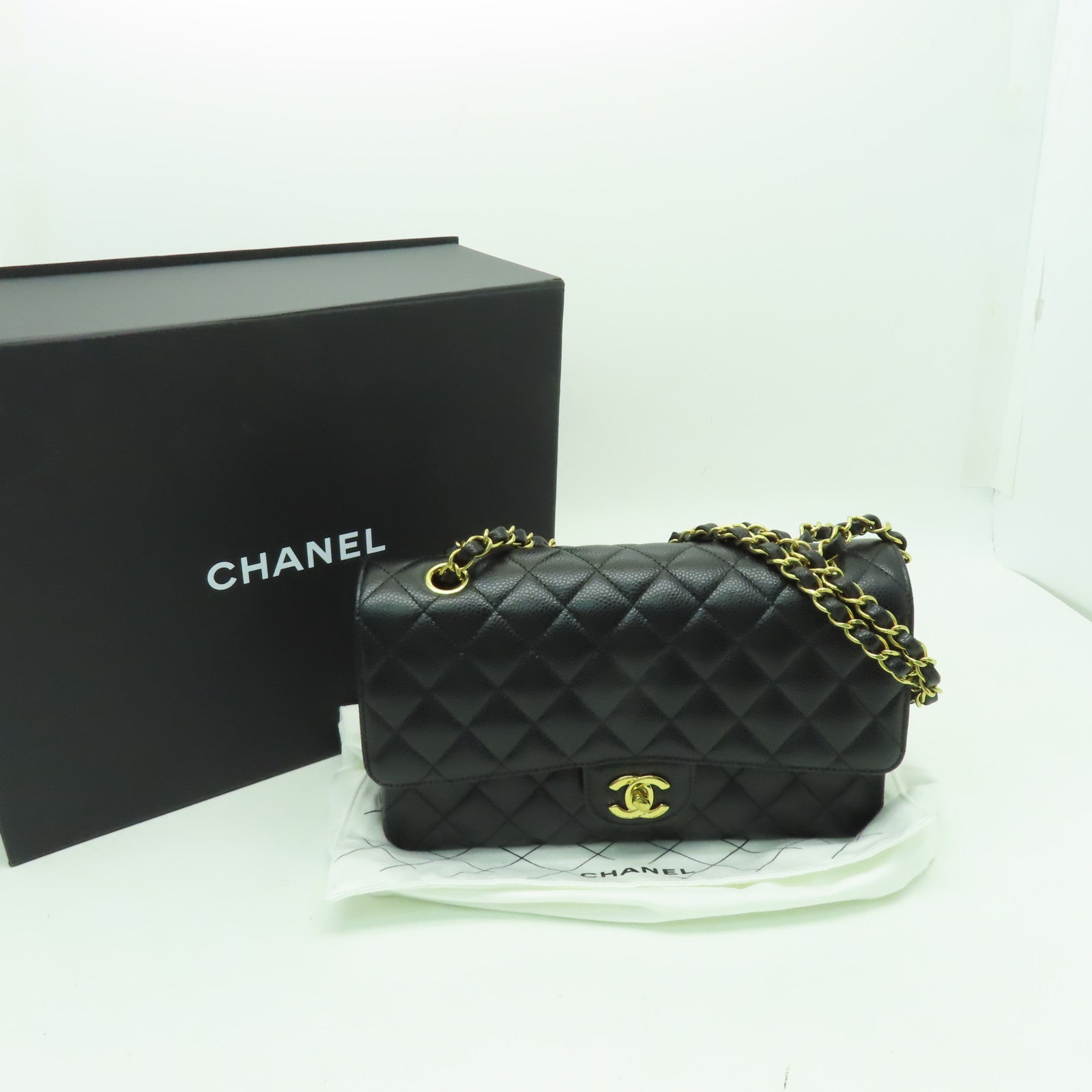 CHANEL 菱格Caviar皮革Classic Flap 25金扣鏈帶肩背袋黒色