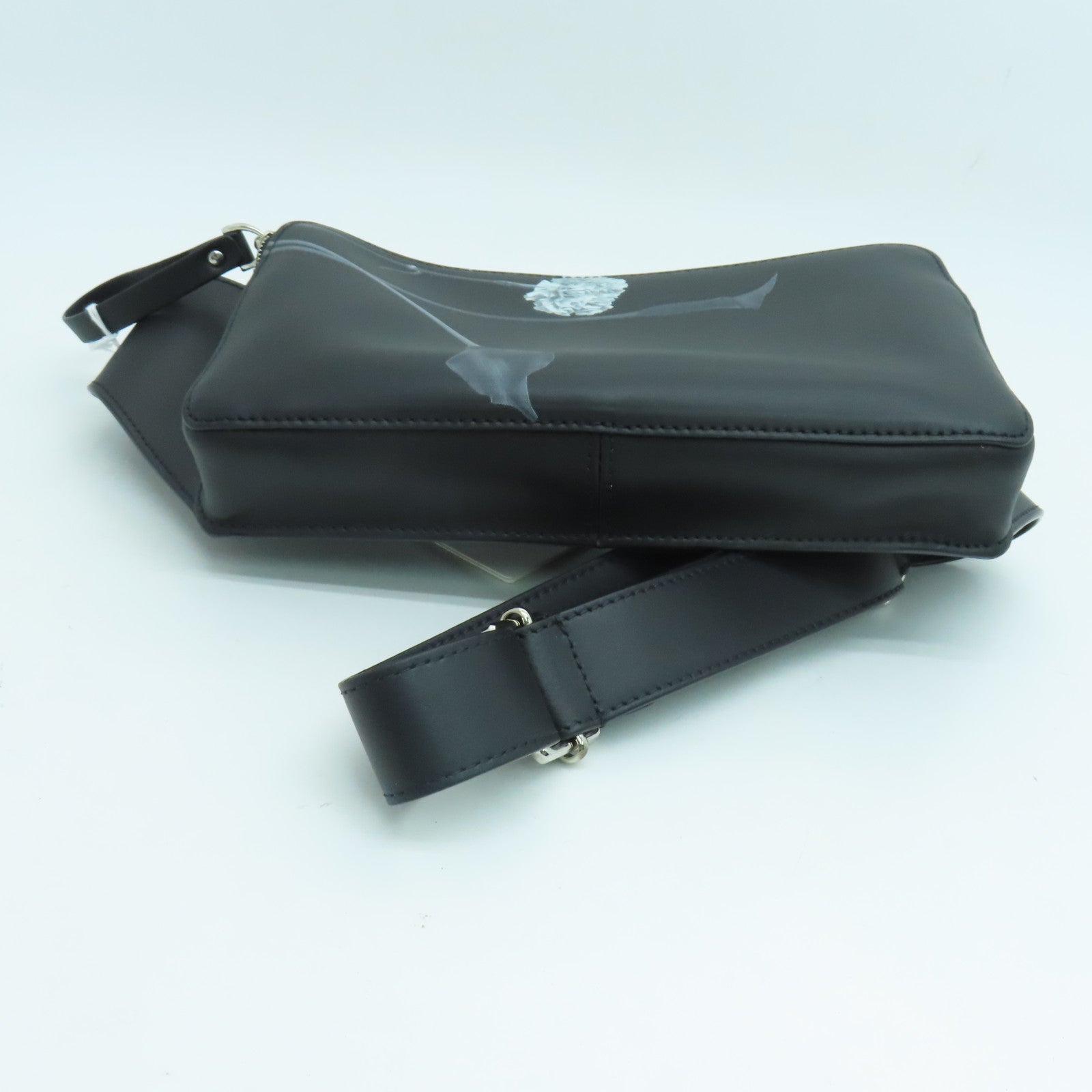 Valentino 牛皮皮革Waist Bag银扣腰包黑色