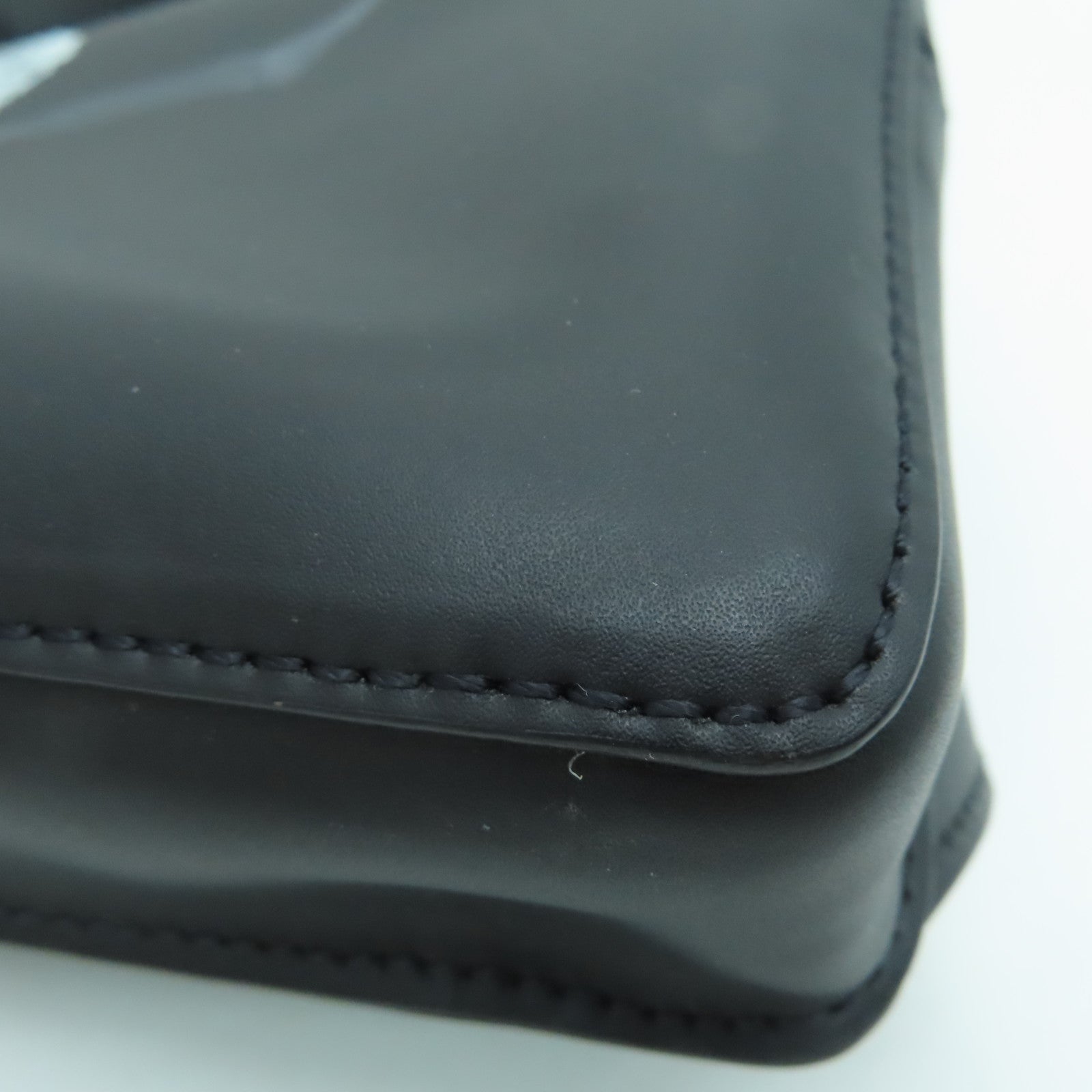 Valentino 牛皮皮革Waist Bag银扣腰包黑色