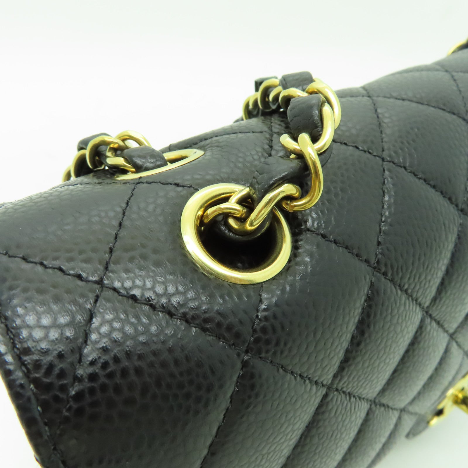 CHANEL 菱格Caviar皮革Classic Flap 25金扣鏈帶肩背袋黒色