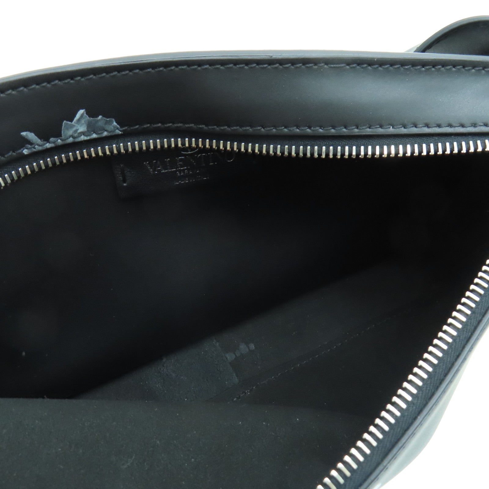 Valentino 牛皮皮革Waist Bag银扣腰包黑色