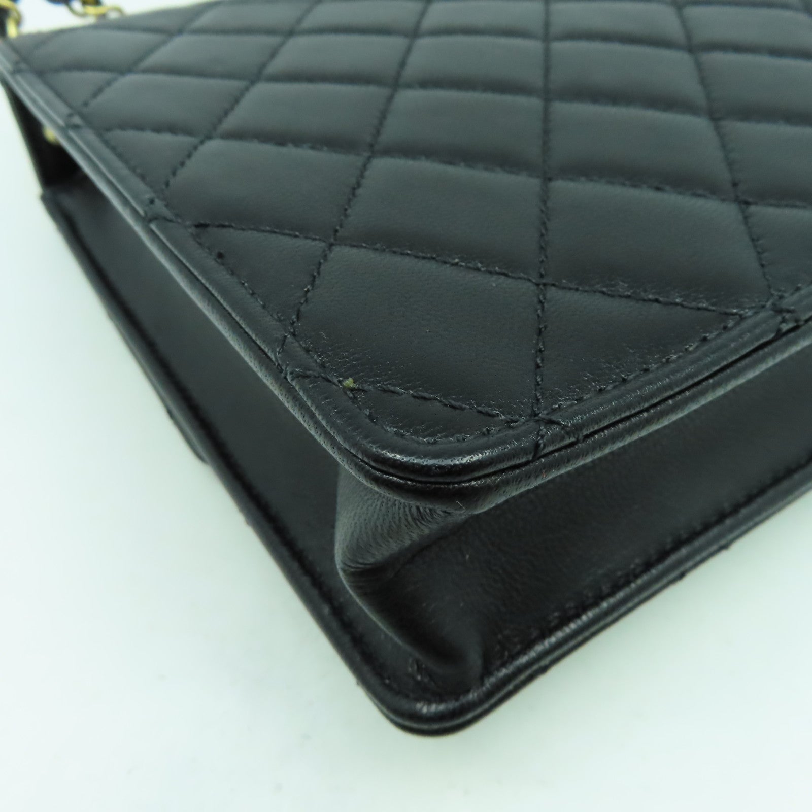 CHANEL 菱格牛皮皮革Chain Shoulder Bag金扣鏈帶肩背袋黑色