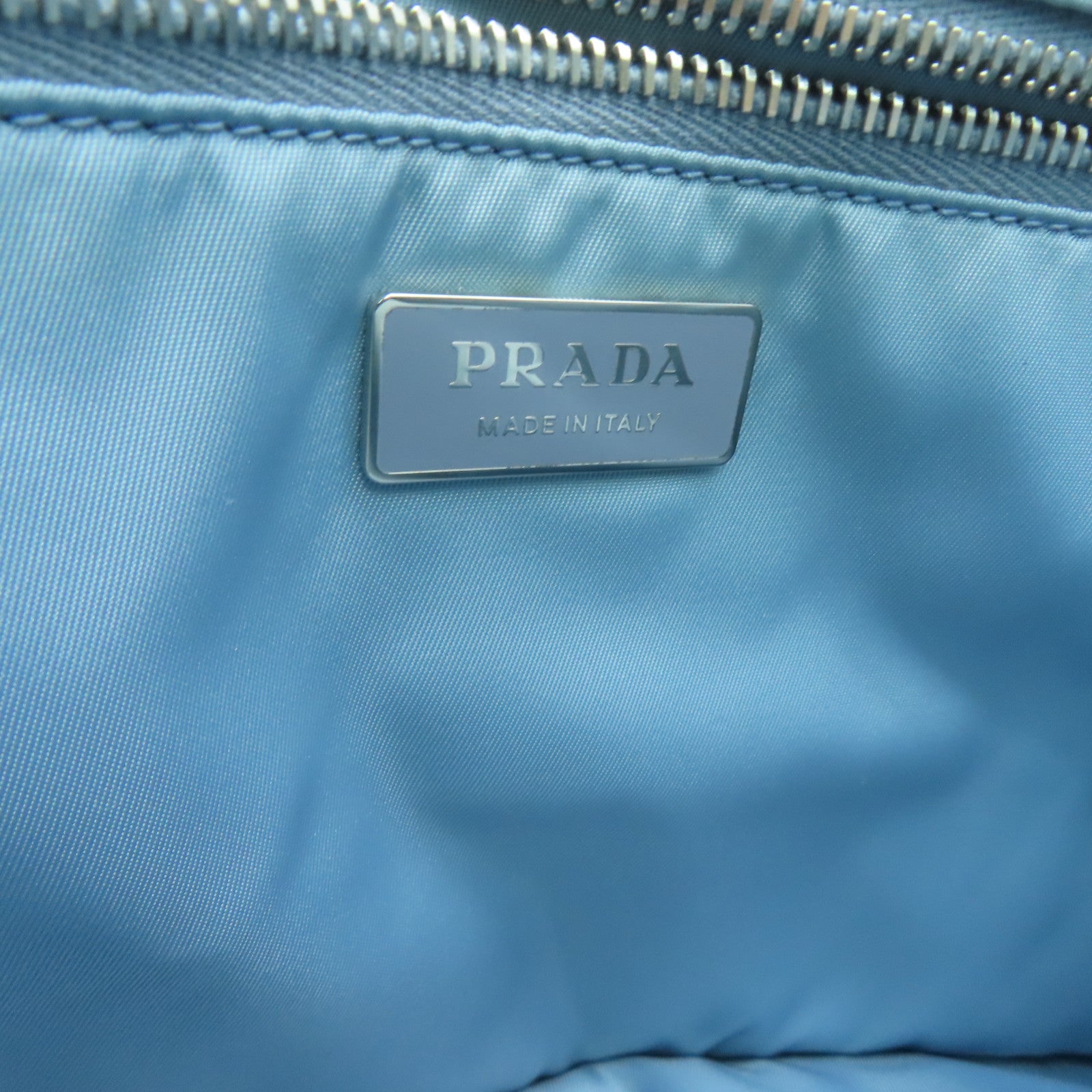 PRADA 尼龙Shoulder Bag金扣肩背袋黑色