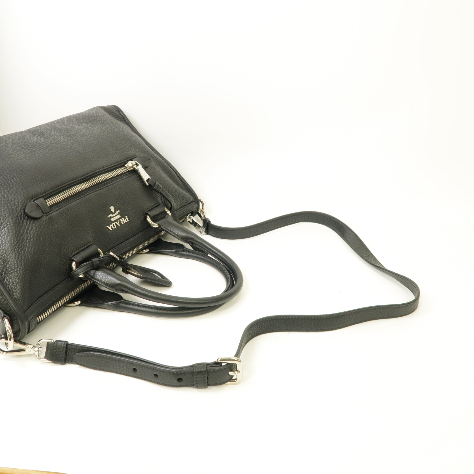PRADA 牛皮皮革Vitello Daino Zip銀扣手挽肩背兩用袋黑色