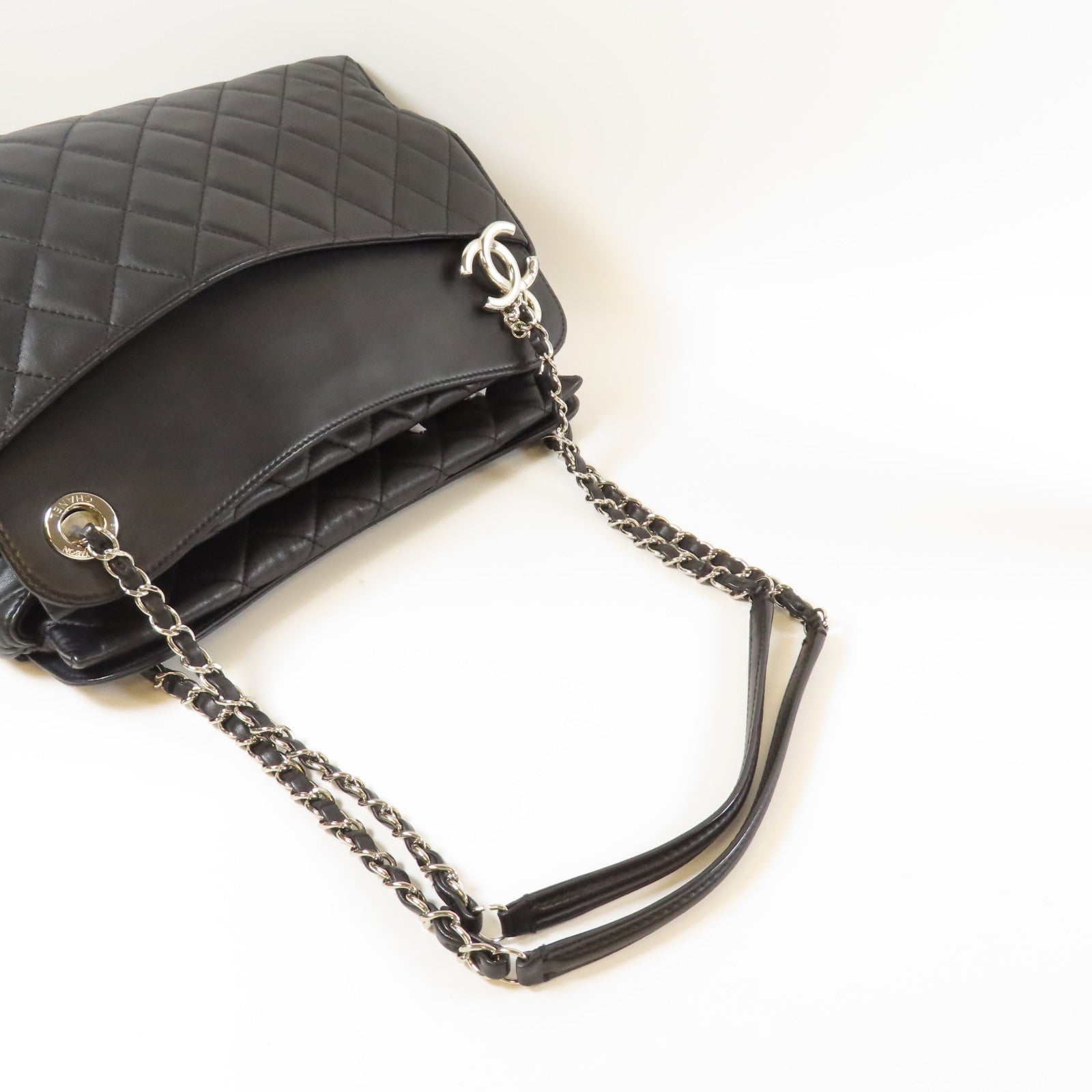 CHANEL 菱格羊皮皮革Chain Shoulder銀扣鏈帶肩背袋黑色
