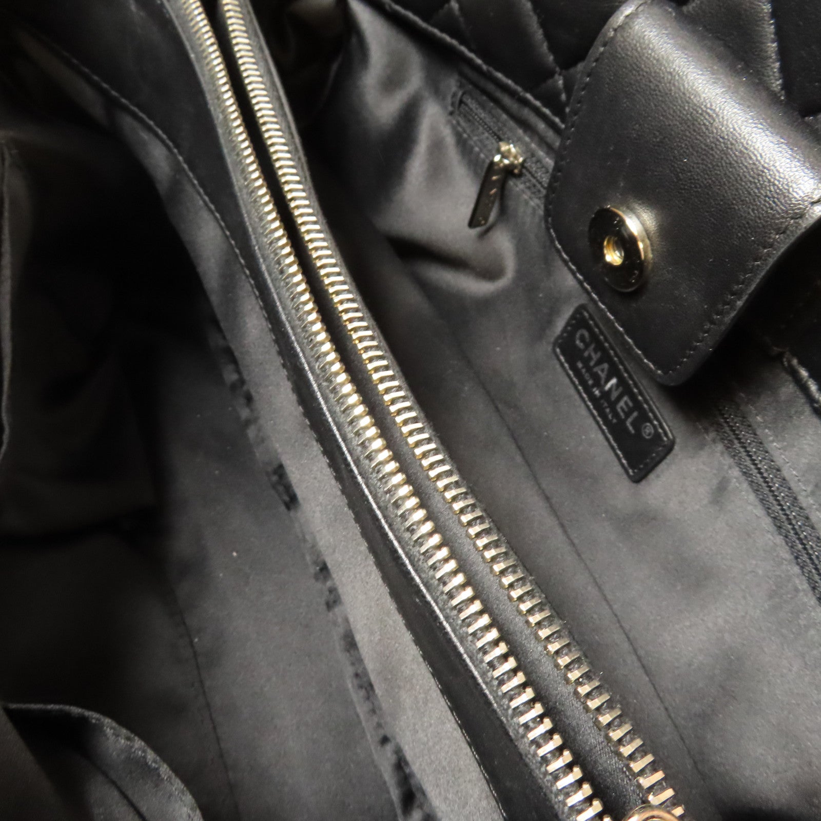 CHANEL 菱格羊皮皮革Chain Shoulder銀扣鏈帶肩背袋黑色