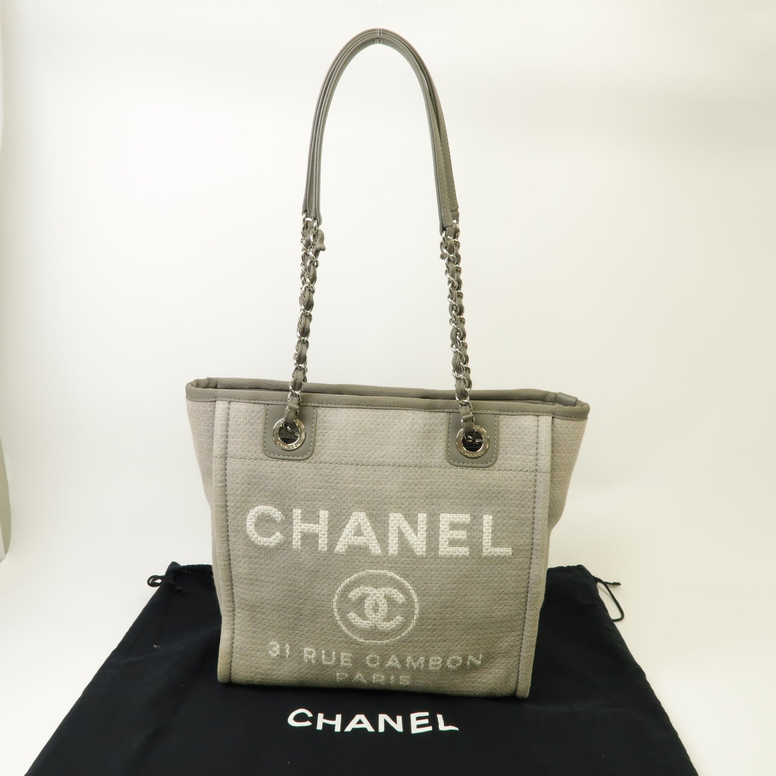 CHANEL 帆布Deauville PM Tote Bag銀扣肩背袋灰色