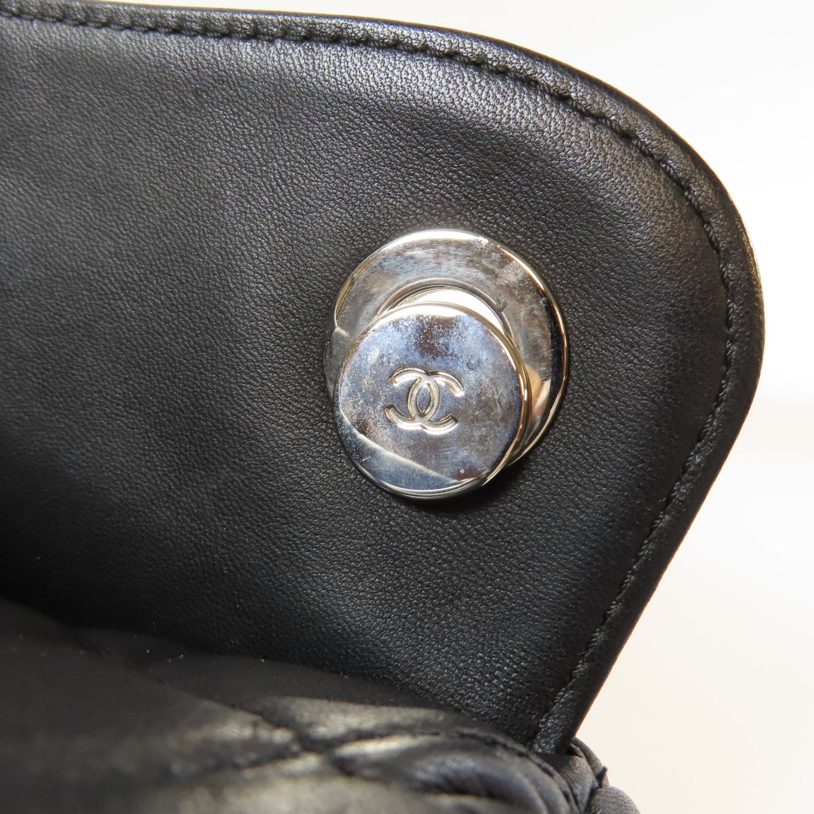 CHANEL 菱格羊皮皮革Chain Shoulder銀扣鏈帶肩背袋黑色
