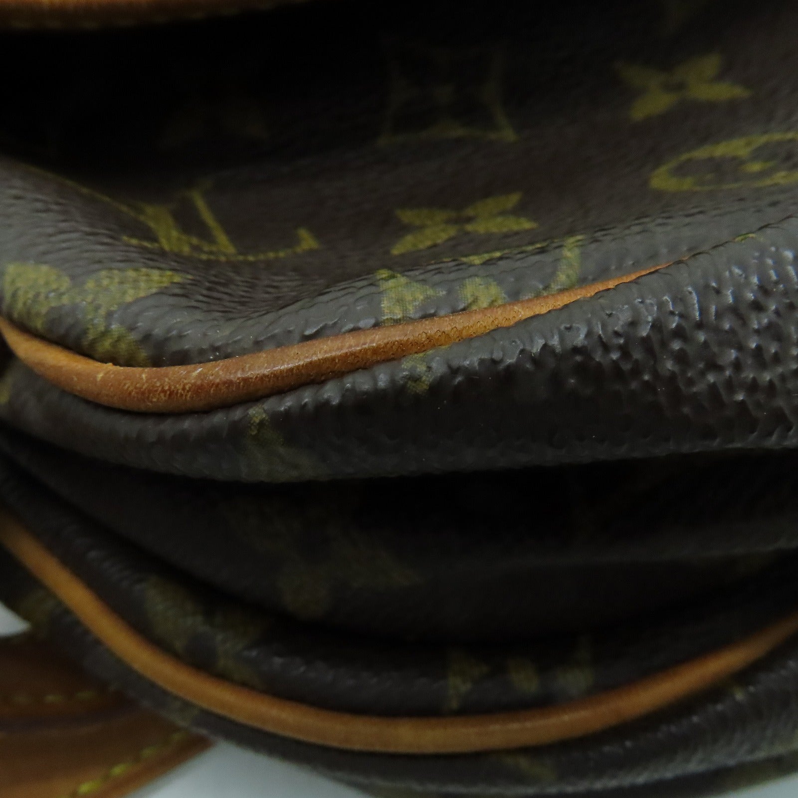LOUIS VUITTON Mongram Saumur 30金扣肩背袋啡色