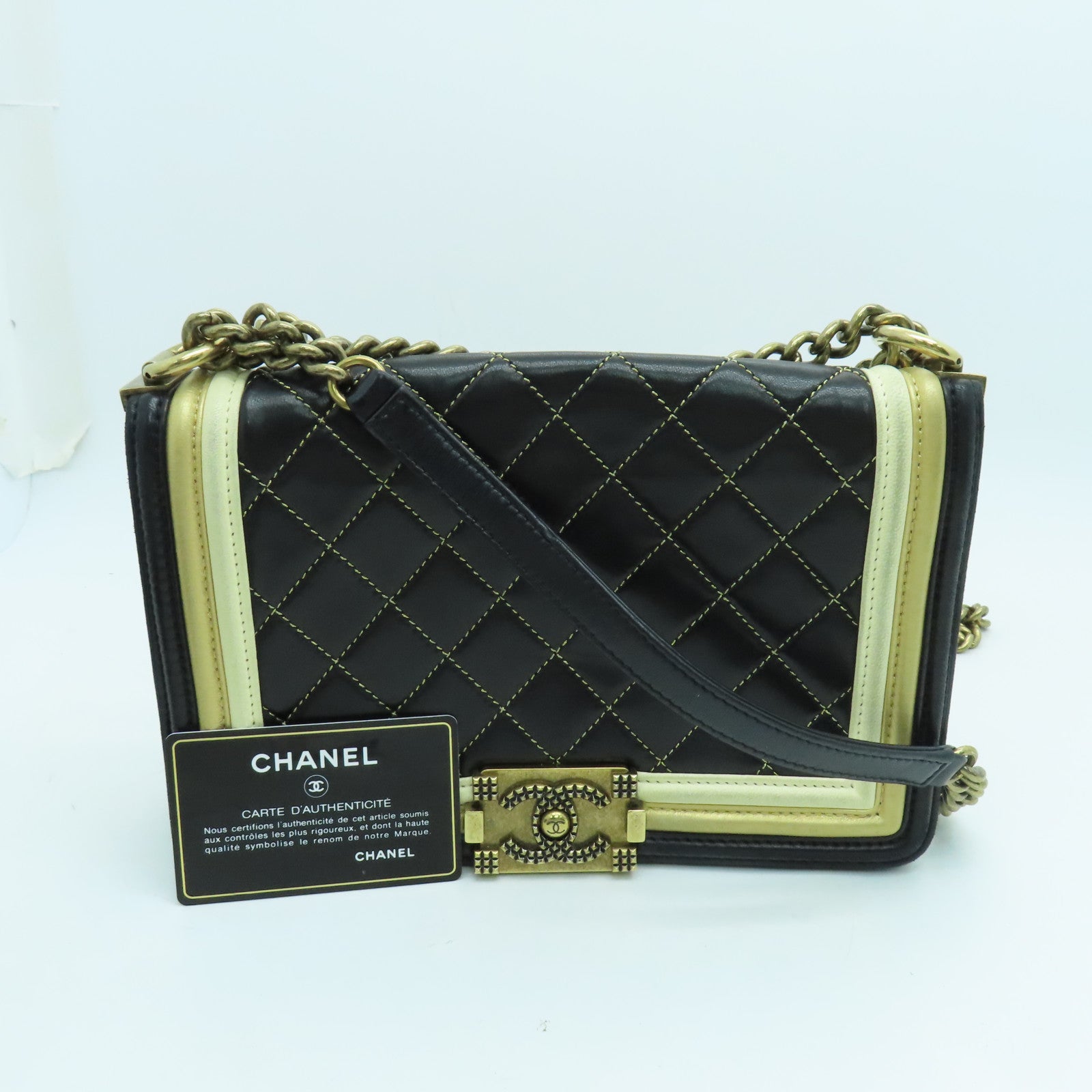CHANEL 菱格羊皮皮革Boy 25cm金扣链带肩背袋黑色白色米色