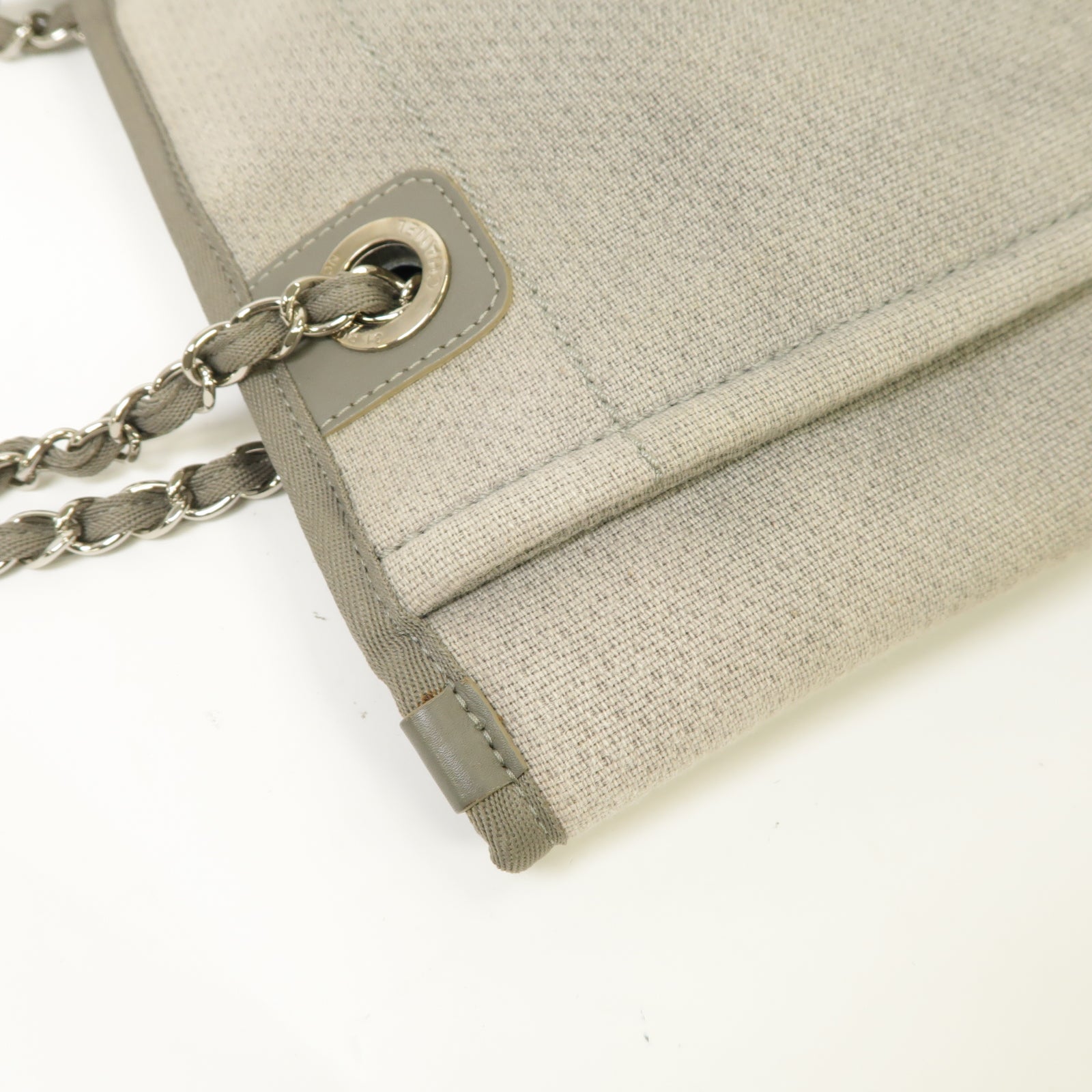 CHANEL 帆布Deauville PM Tote Bag銀扣肩背袋灰色