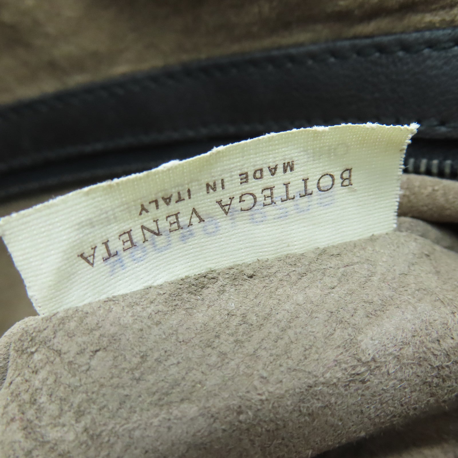BOTTEGA VENETA 织纹皮革Shouldler Bag手挽袋/肩背袋黑色