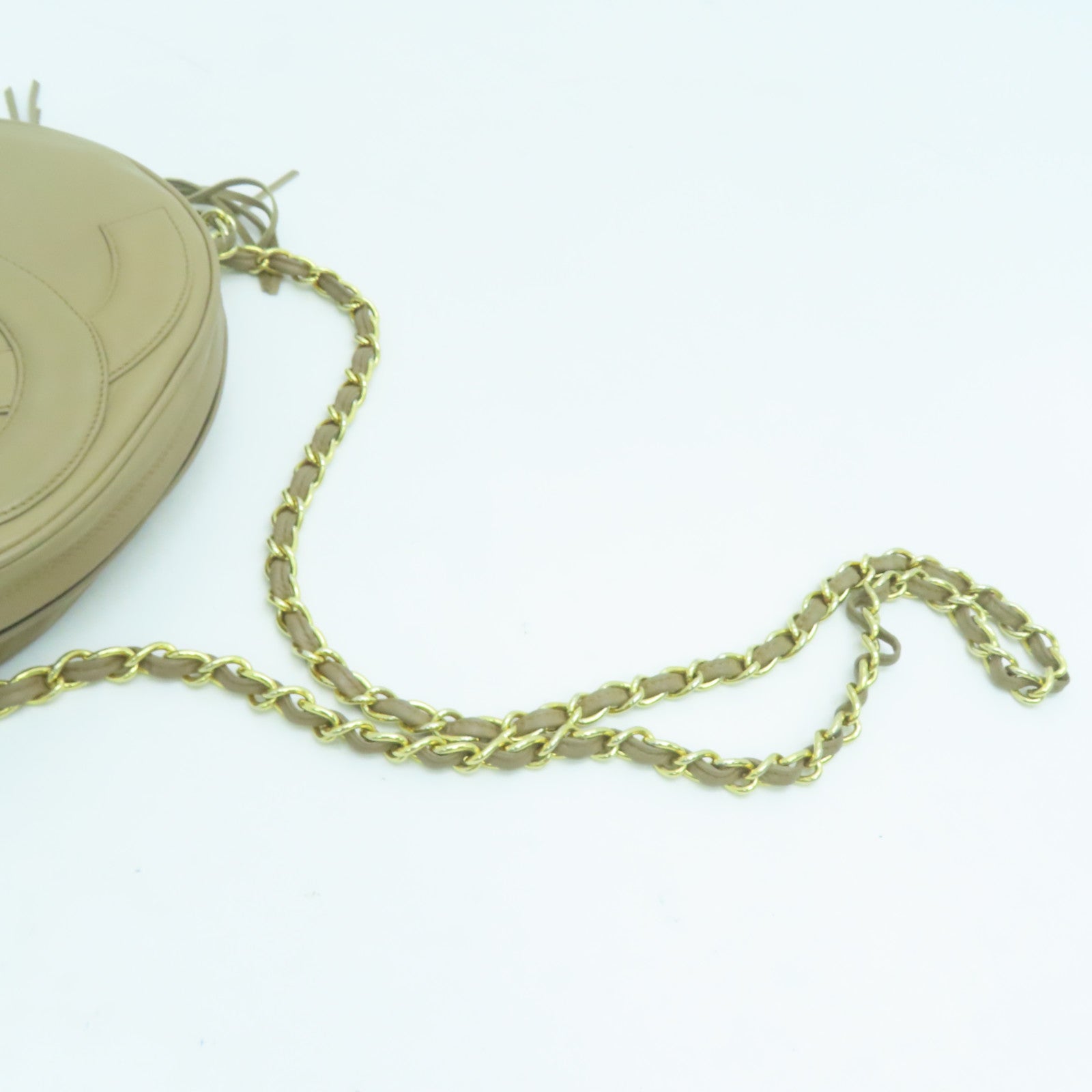 CHANEL 羊皮皮革Chain Shoulder金扣链带肩背袋杏色