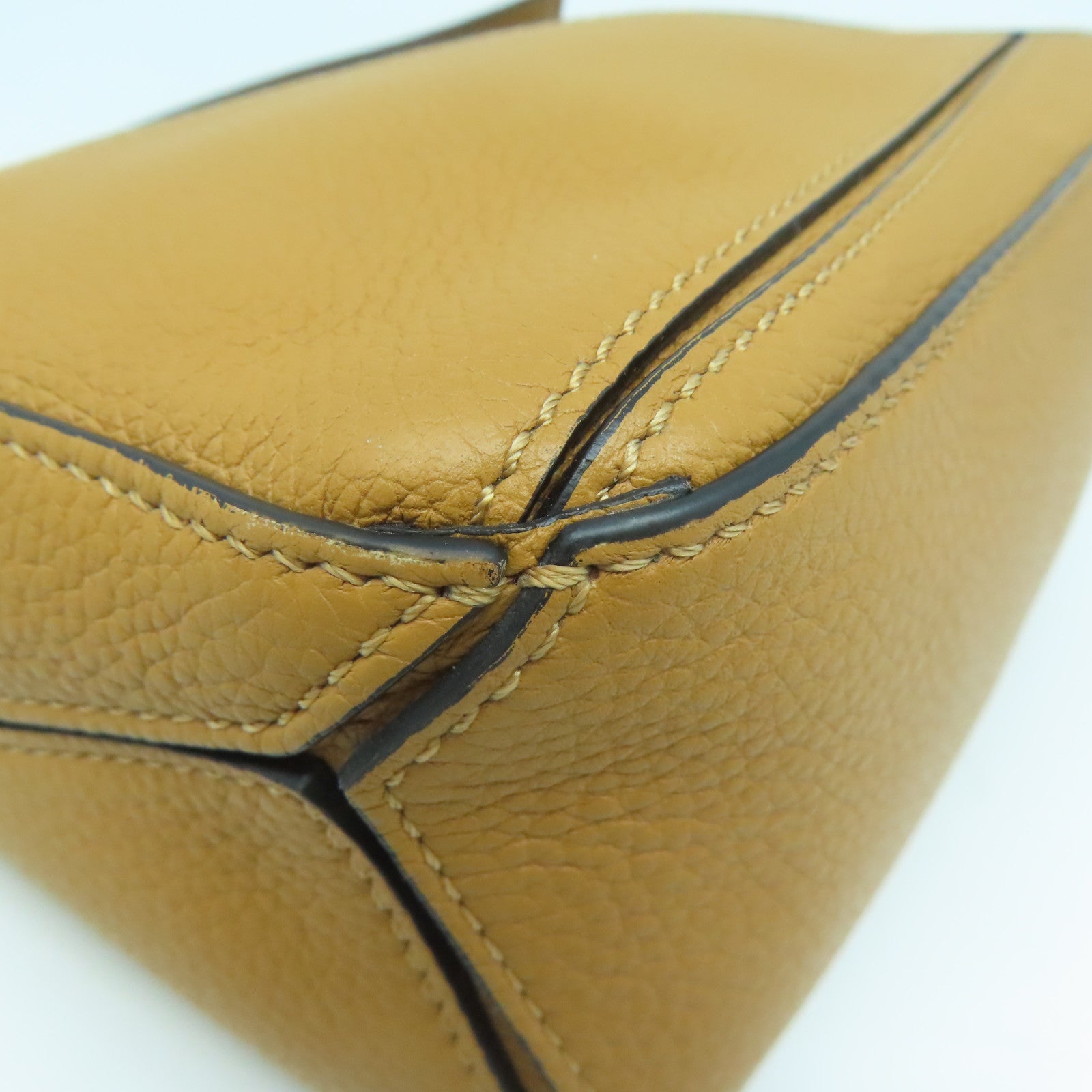 LOEWE 牛皮皮革Mini Puzzle金扣手挽肩背兩用袋啡色