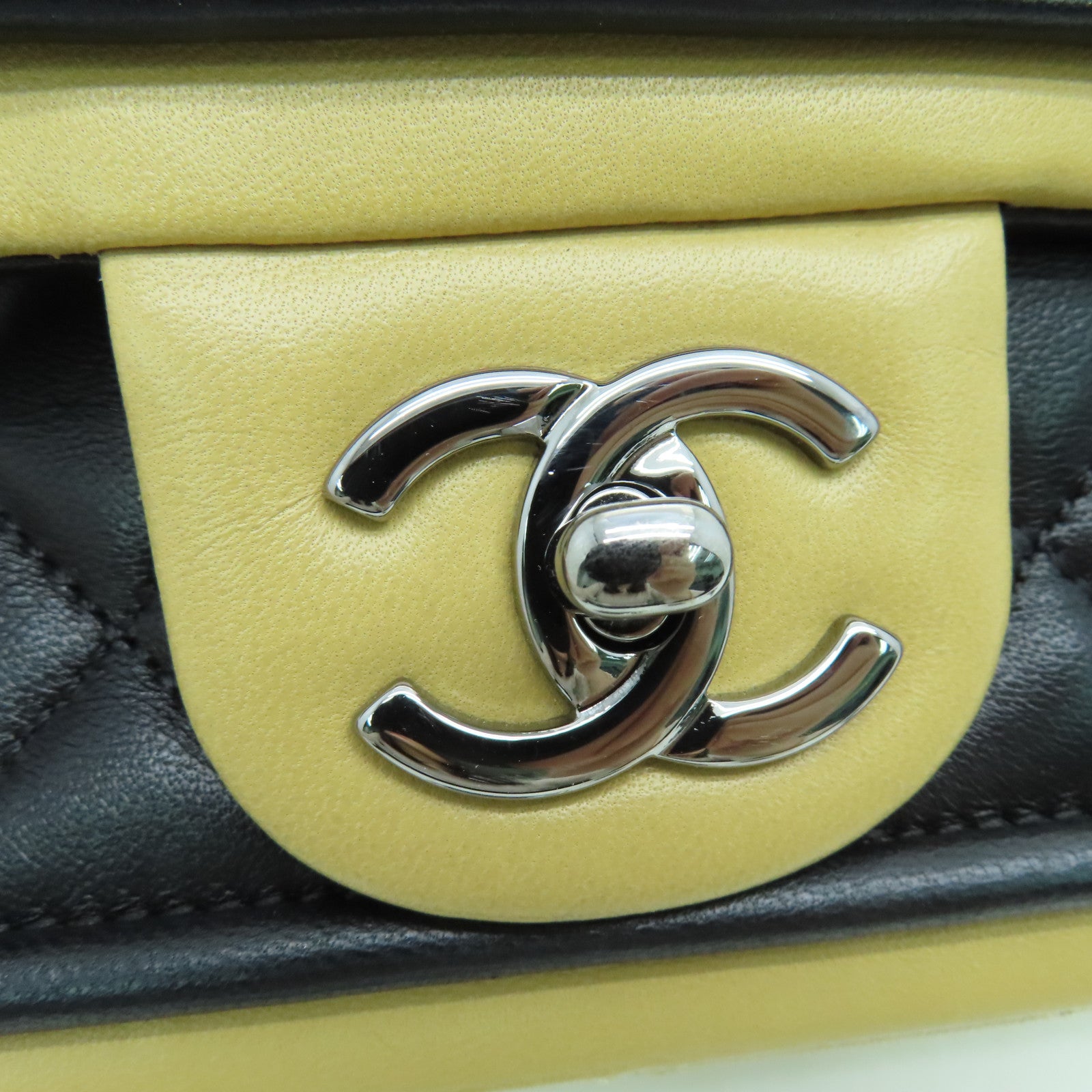 CHANEL 菱格羊皮皮革Chain Shoulder银扣链带肩背袋黑色杏色